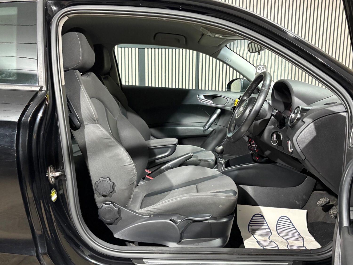 Used Audi A1 2011 for sale - 77351332: Photo 28