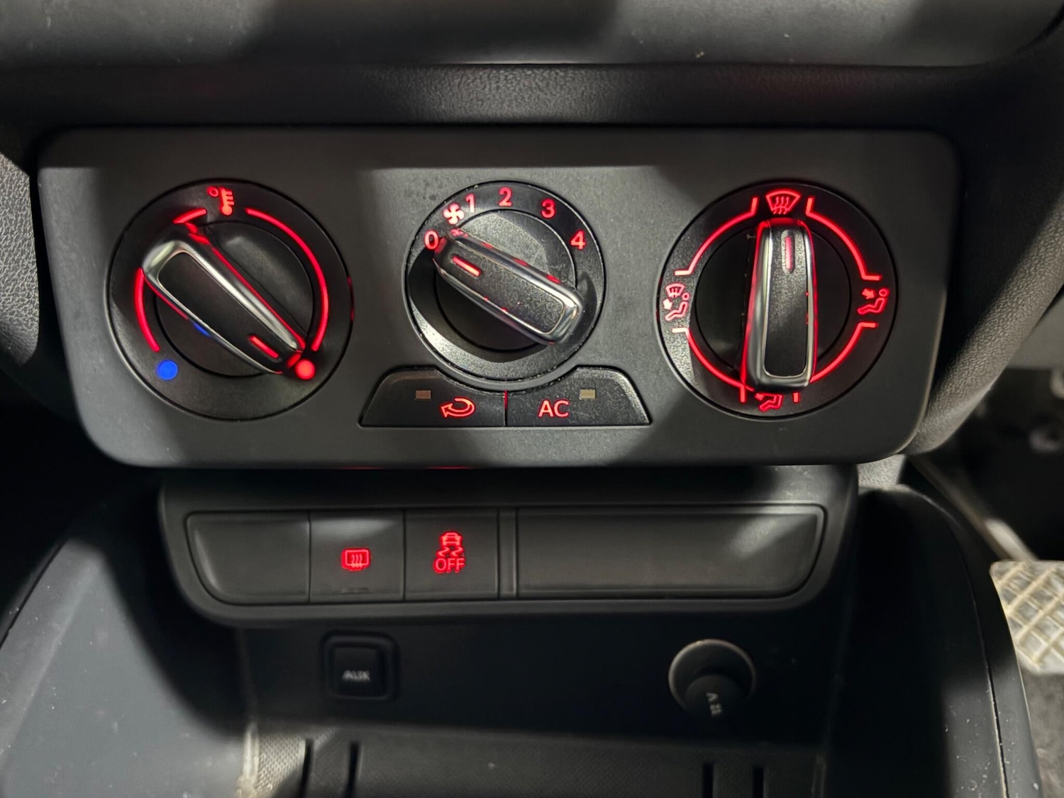 Used Audi A1 2011 for sale - 77351332: Photo 30