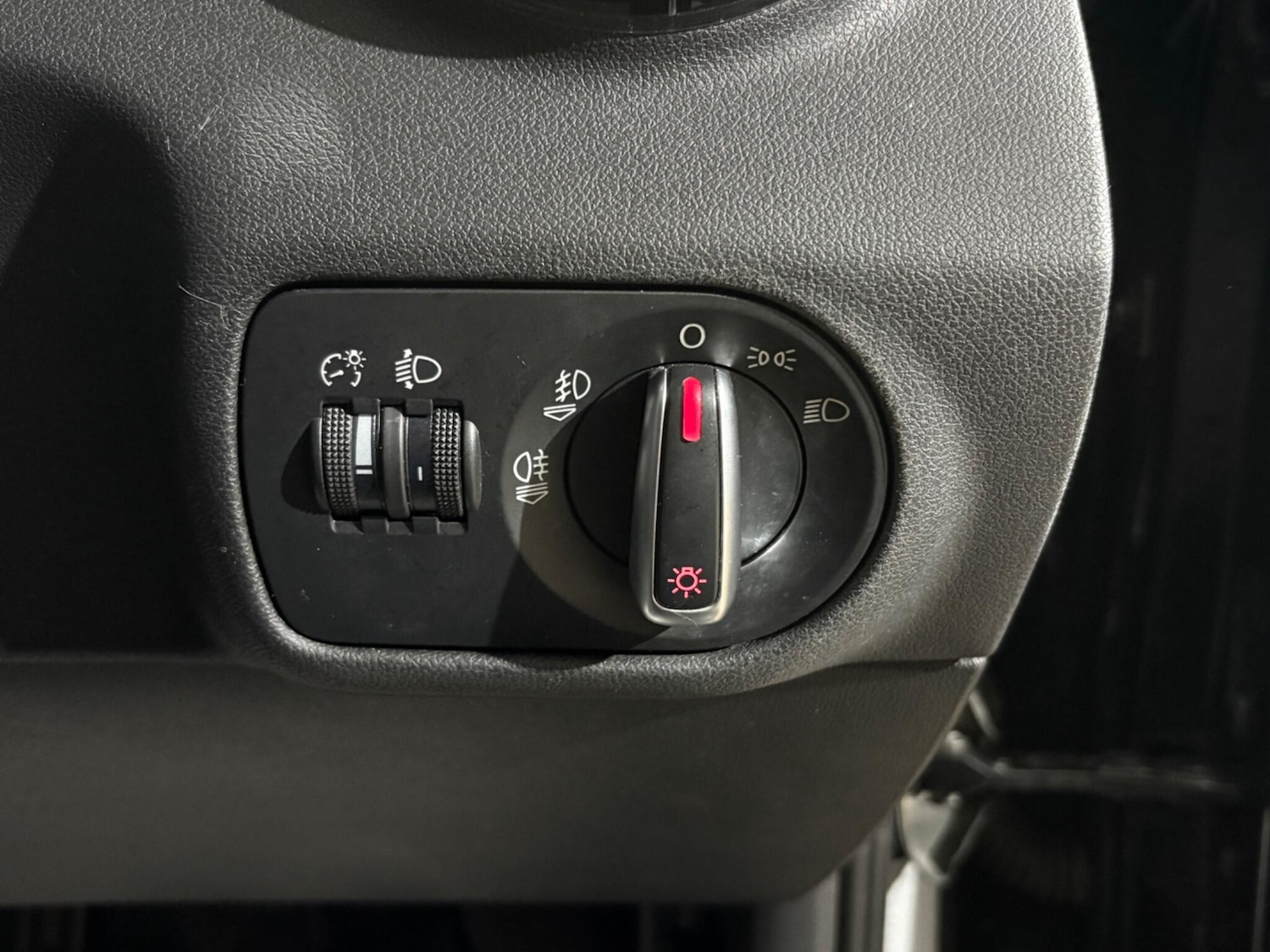 Used Audi A1 2011 for sale - 77351332: Photo 32