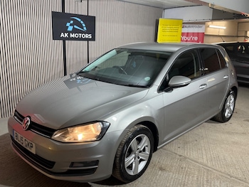 Used Volkswagen Golf 2015 for sale - 77497328: Photo