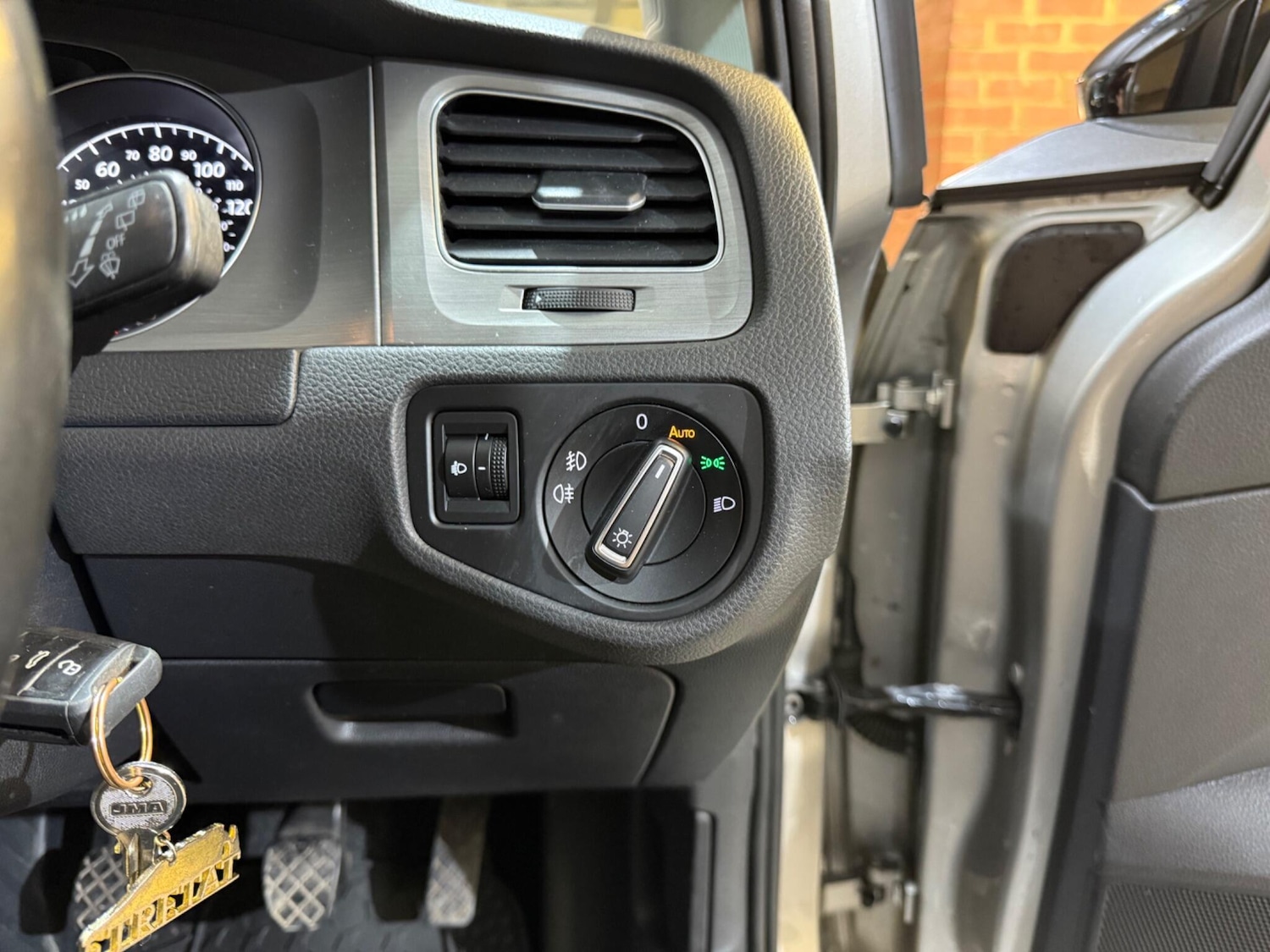 Used Volkswagen Golf 2014 for sale - 76512634: Photo 30