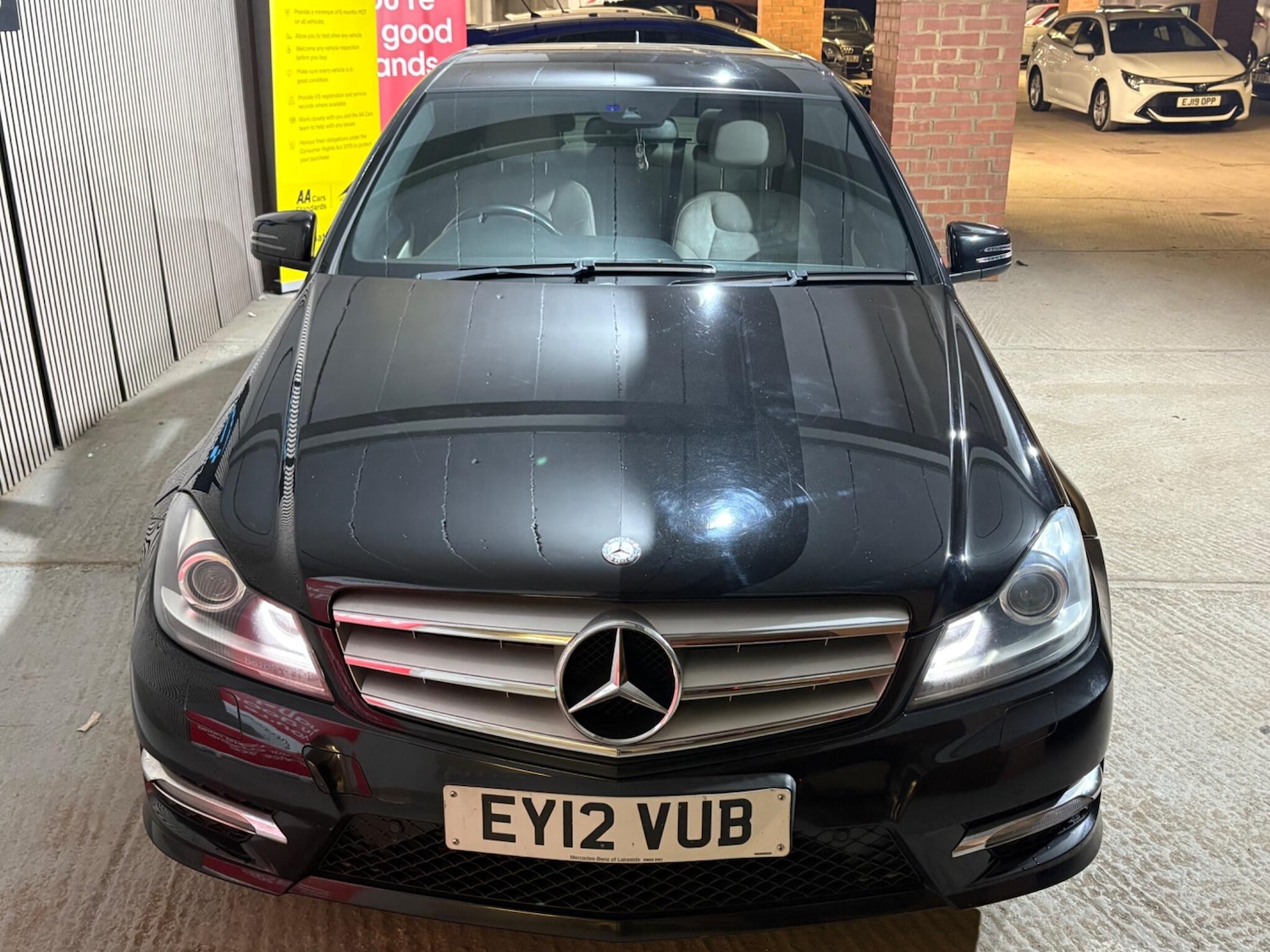 Used Mercedes-Benz C Class 2012 for sale - 77343986: Photo 2