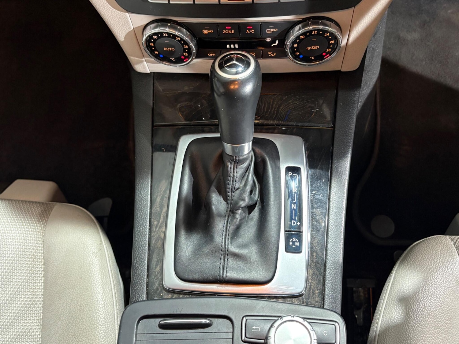 Used Mercedes-Benz C Class 2012 for sale - 77343986: Photo 24