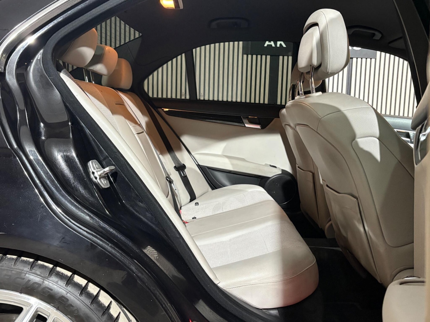 Used Mercedes-Benz C Class 2012 for sale - 77343986: Photo 30