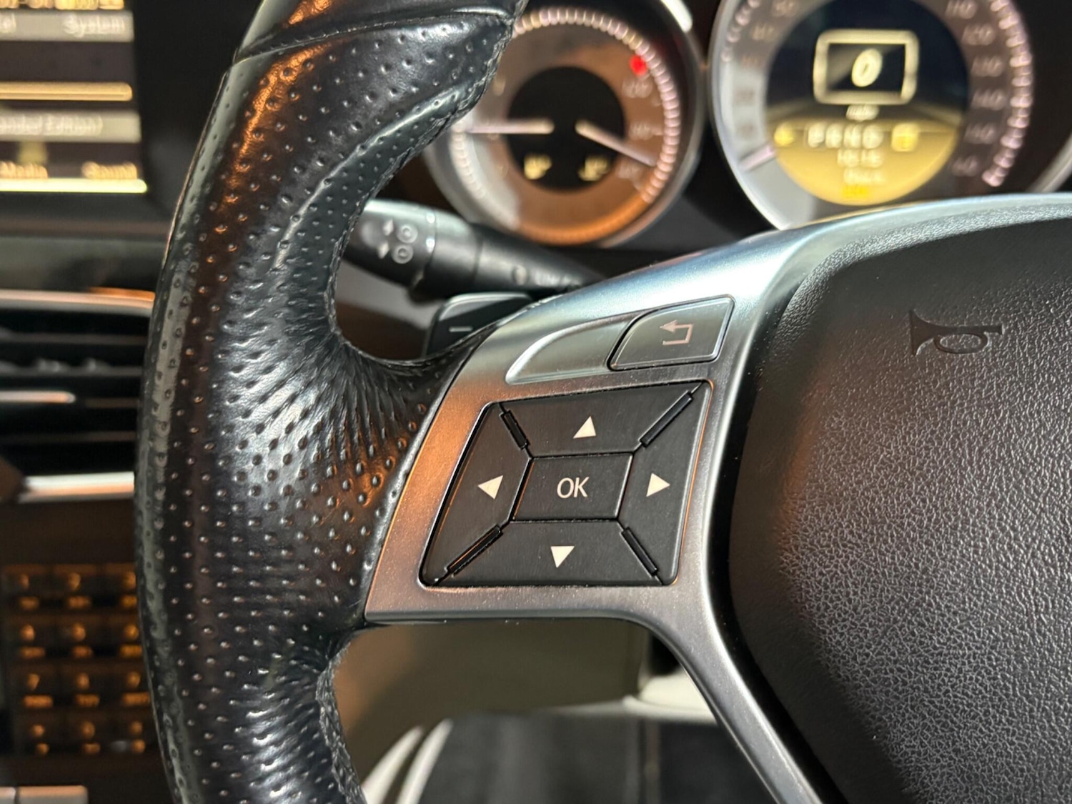 Used Mercedes-Benz C Class 2012 for sale - 77343986: Photo 34