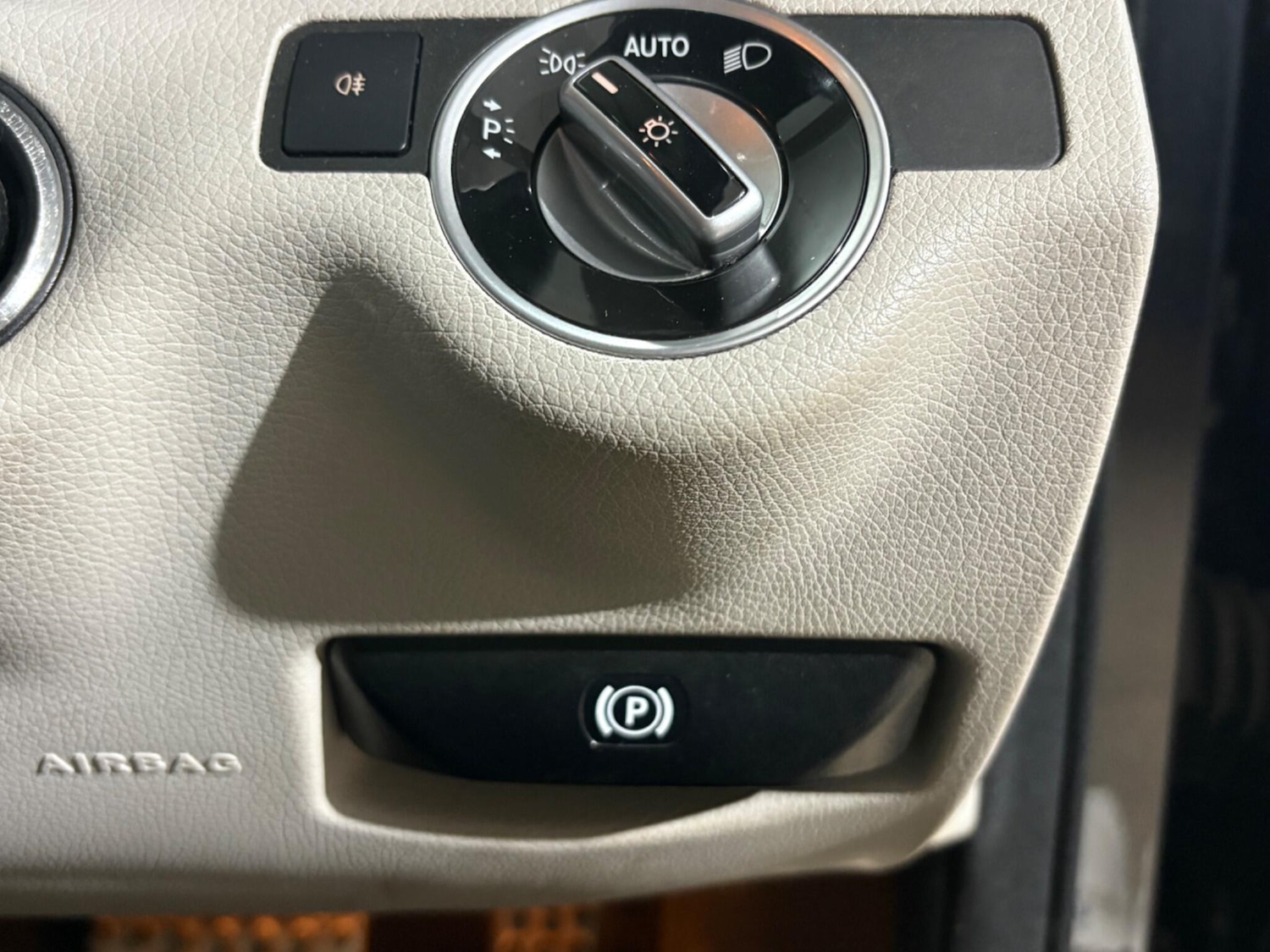 Used Mercedes-Benz C Class 2012 for sale - 77343986: Photo 37