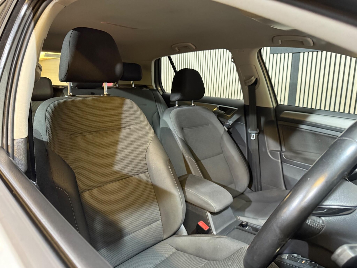 Used Volkswagen Golf 2014 for sale - 76992793: Photo 27