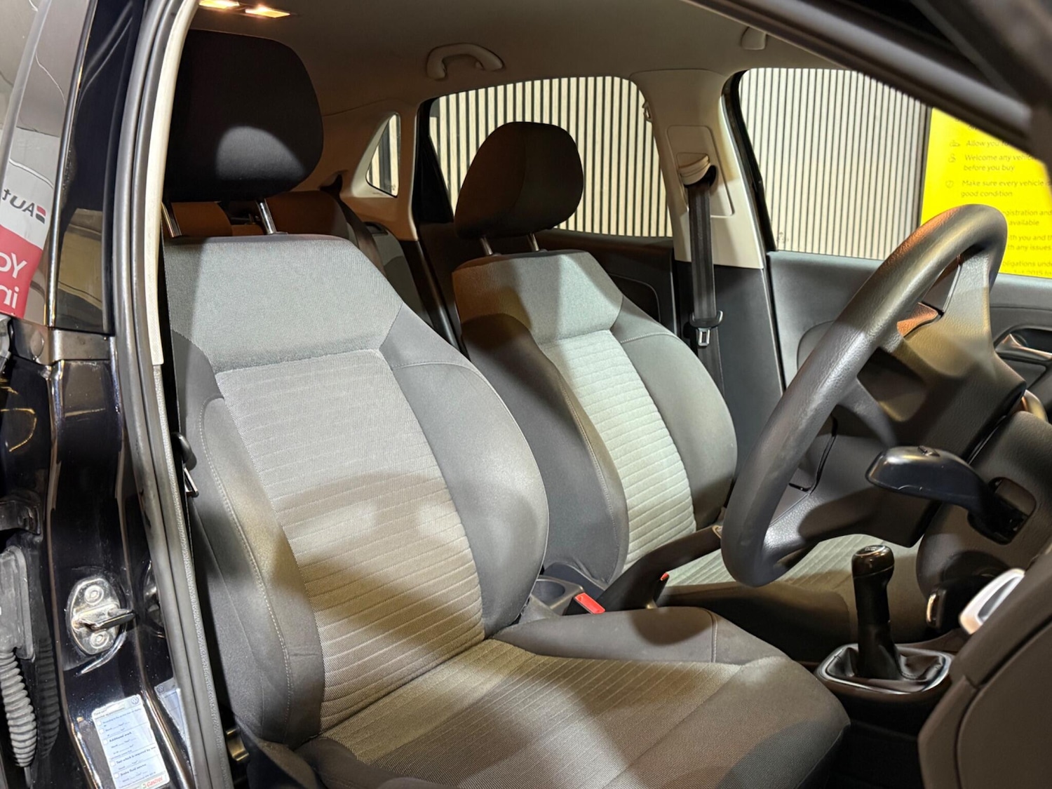 Used Volkswagen Polo 2011 for sale - 77400598: Photo 16