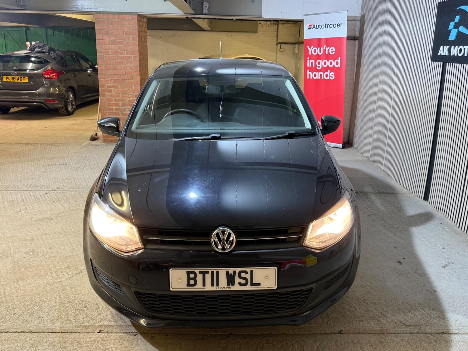 Used Volkswagen Polo 2011 for sale - 77400598: Photo 2