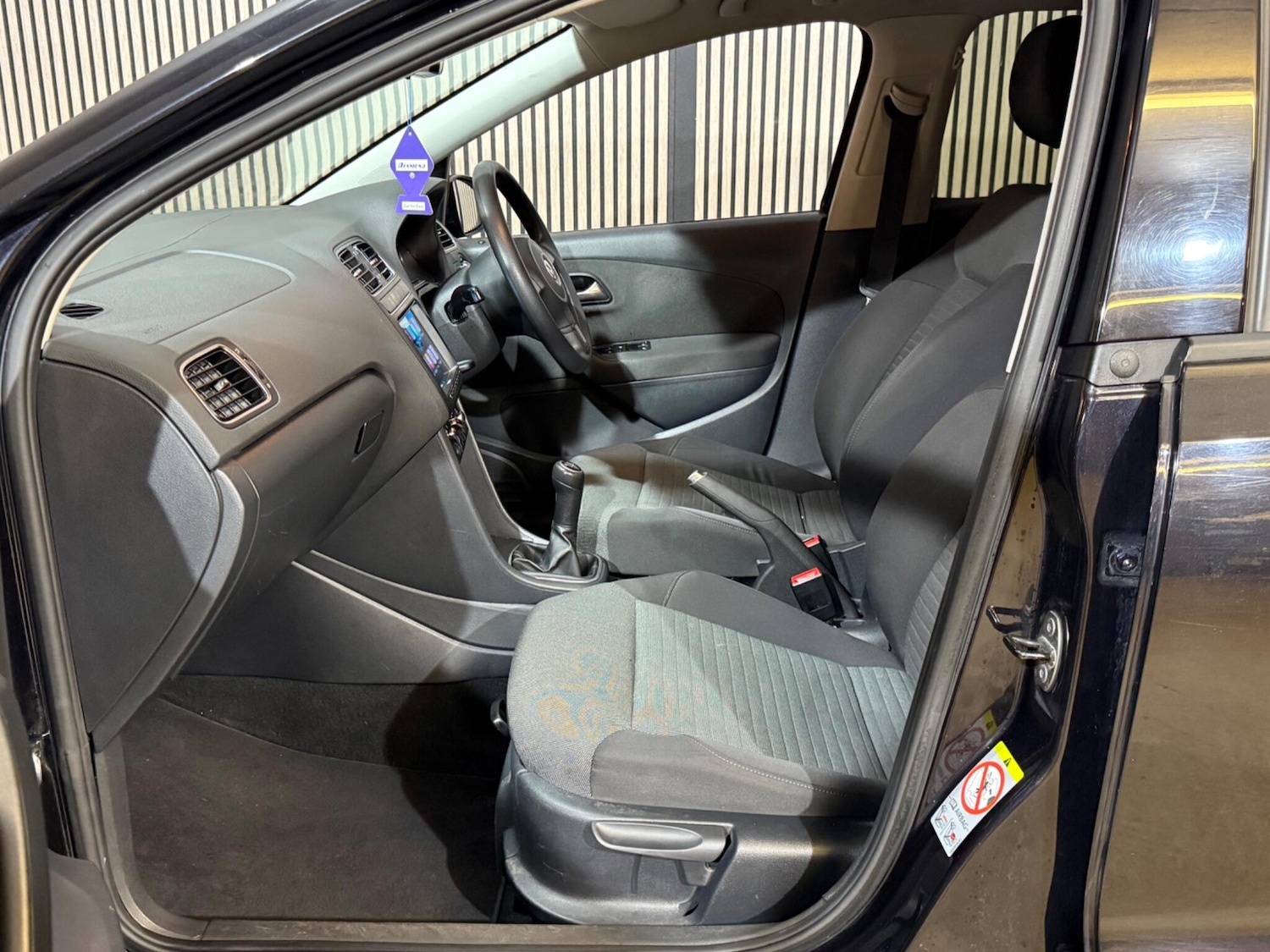 Used Volkswagen Polo 2011 for sale - 77400598: Photo 32