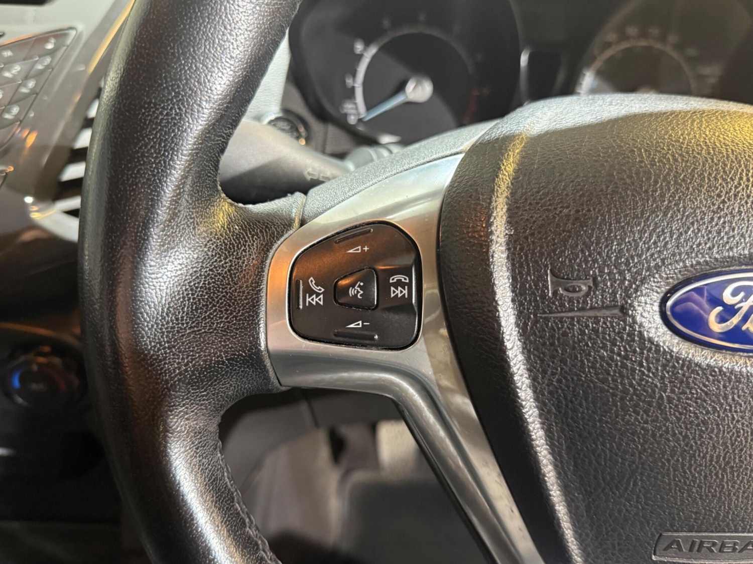 Used Ford Ecosport 2015 for sale - 78100873: Photo 32