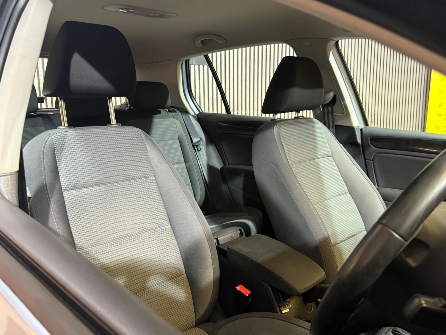 Used Volkswagen Golf 2011 for sale - 76935984: Photo 19