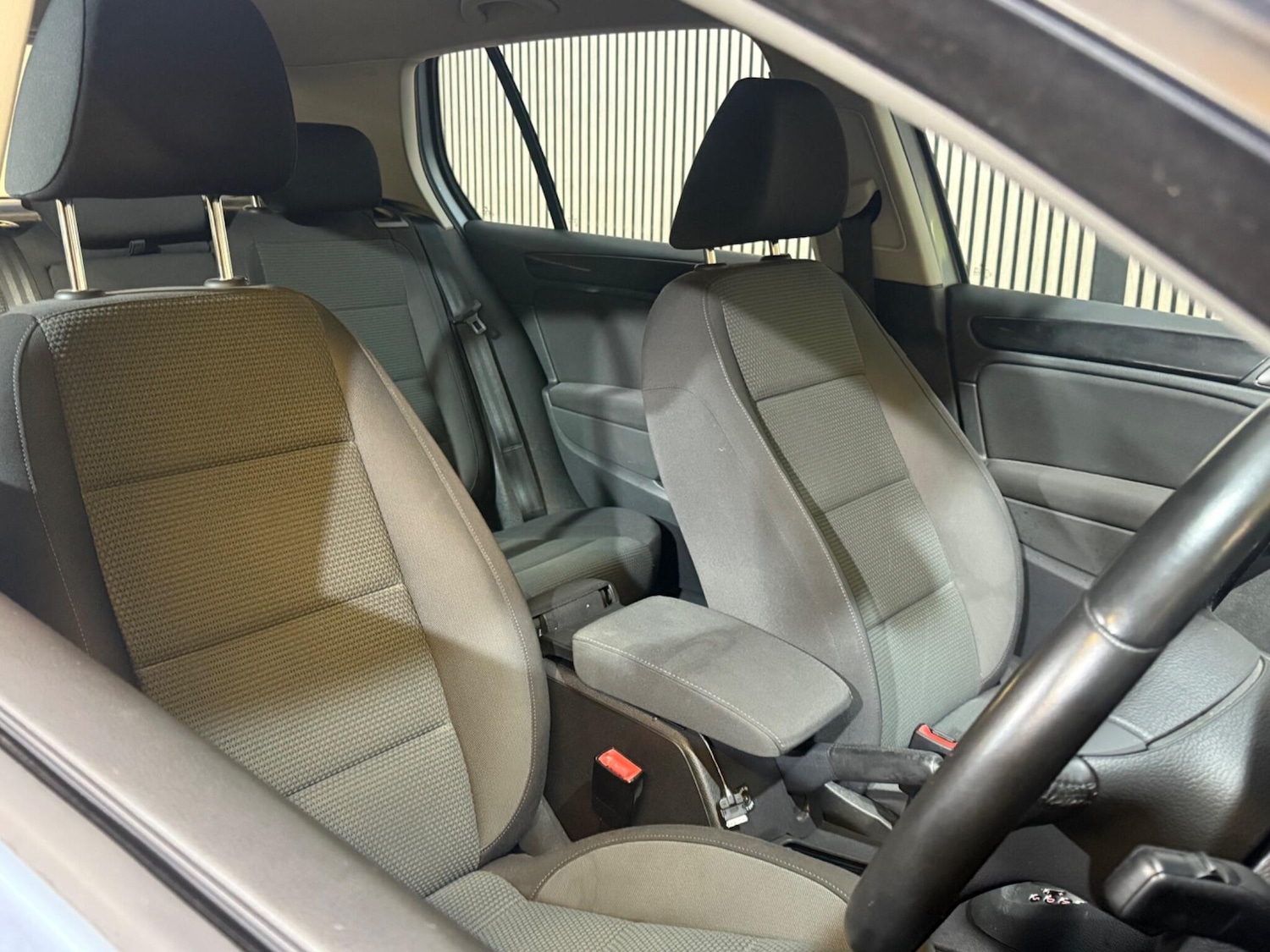 Used Volkswagen Golf 2011 for sale - 76935984: Photo 20