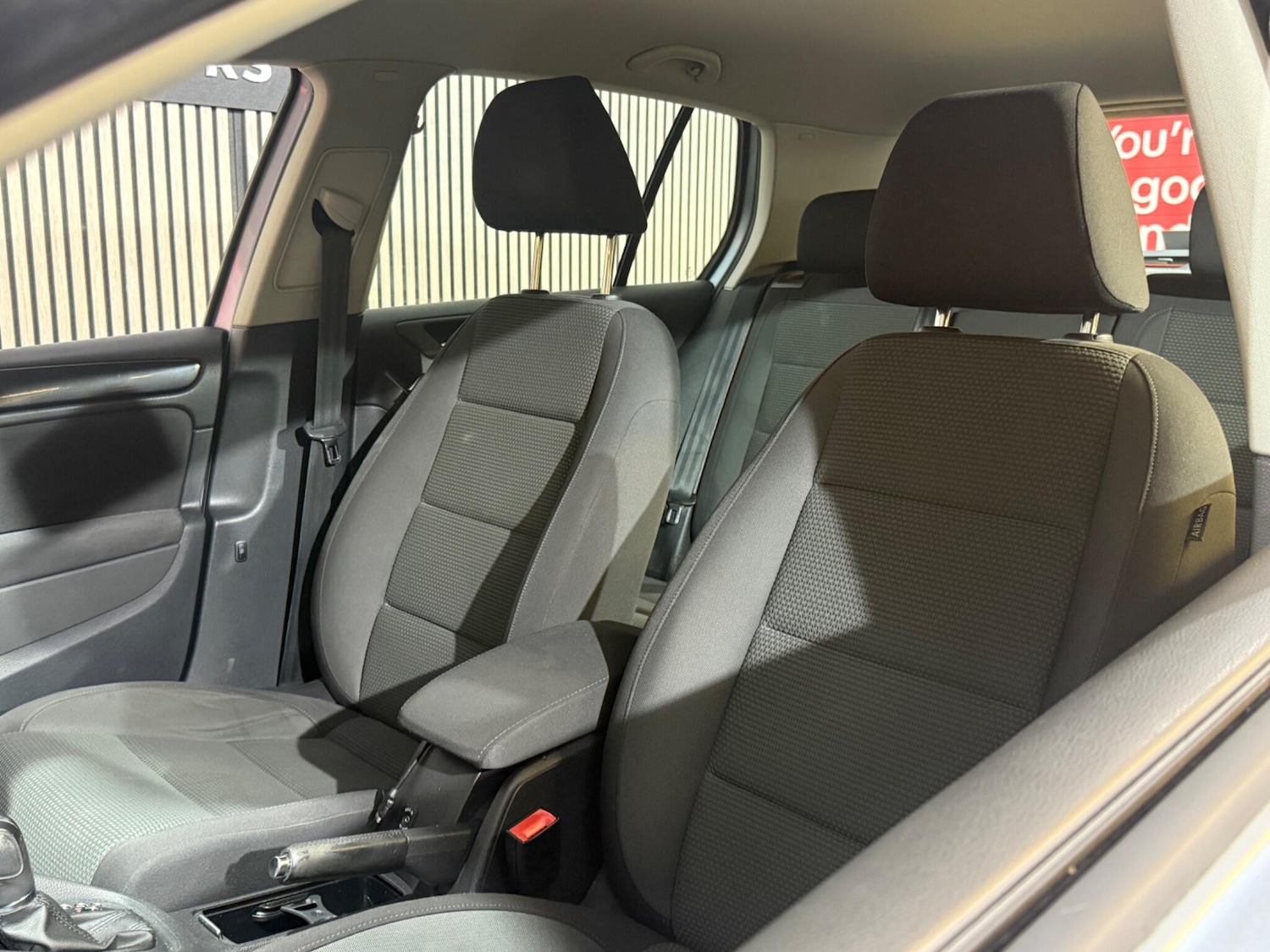 Used Volkswagen Golf 2011 for sale - 76935984: Photo 24