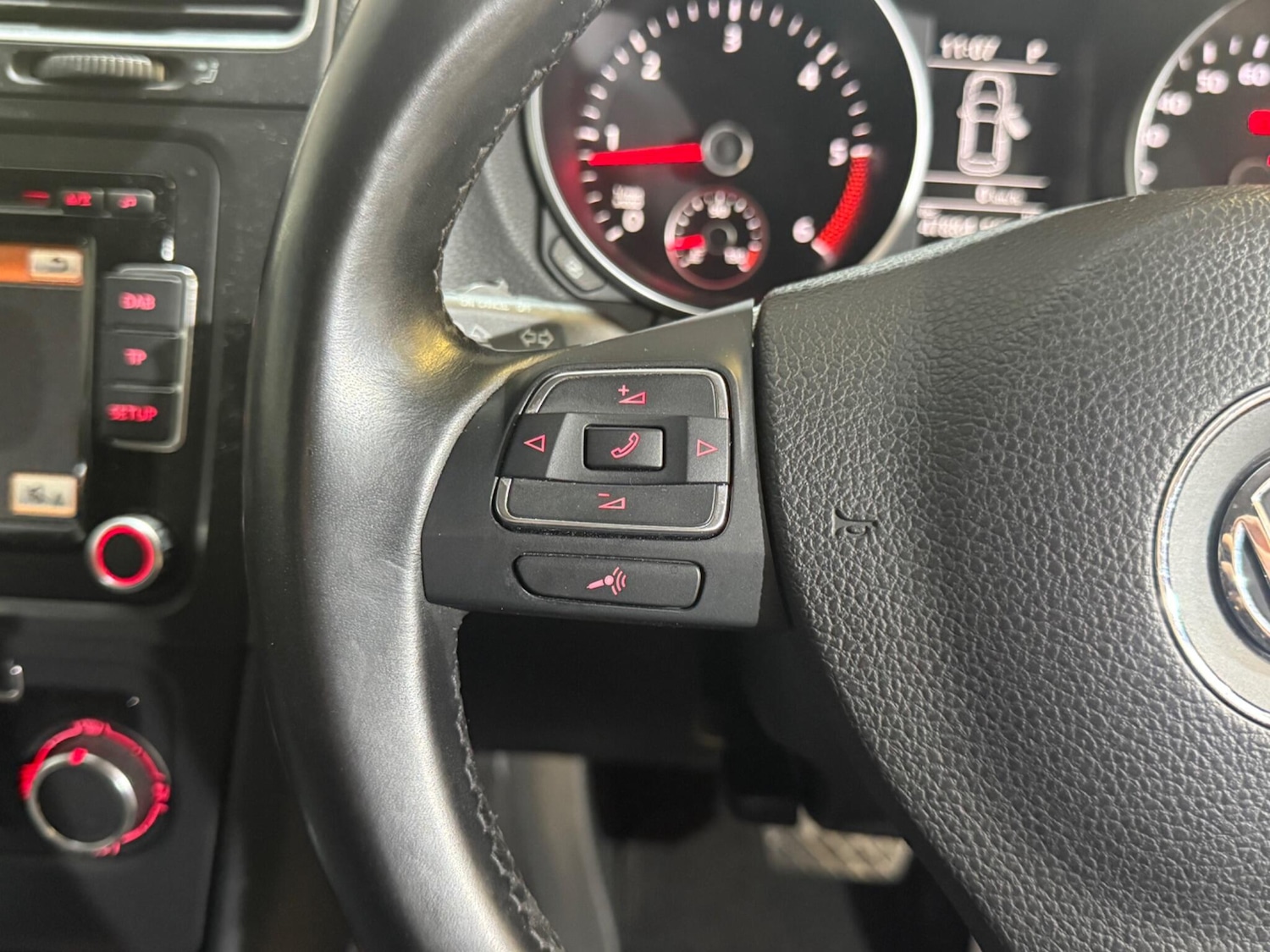 Used Volkswagen Golf 2011 for sale - 76935984: Photo 27