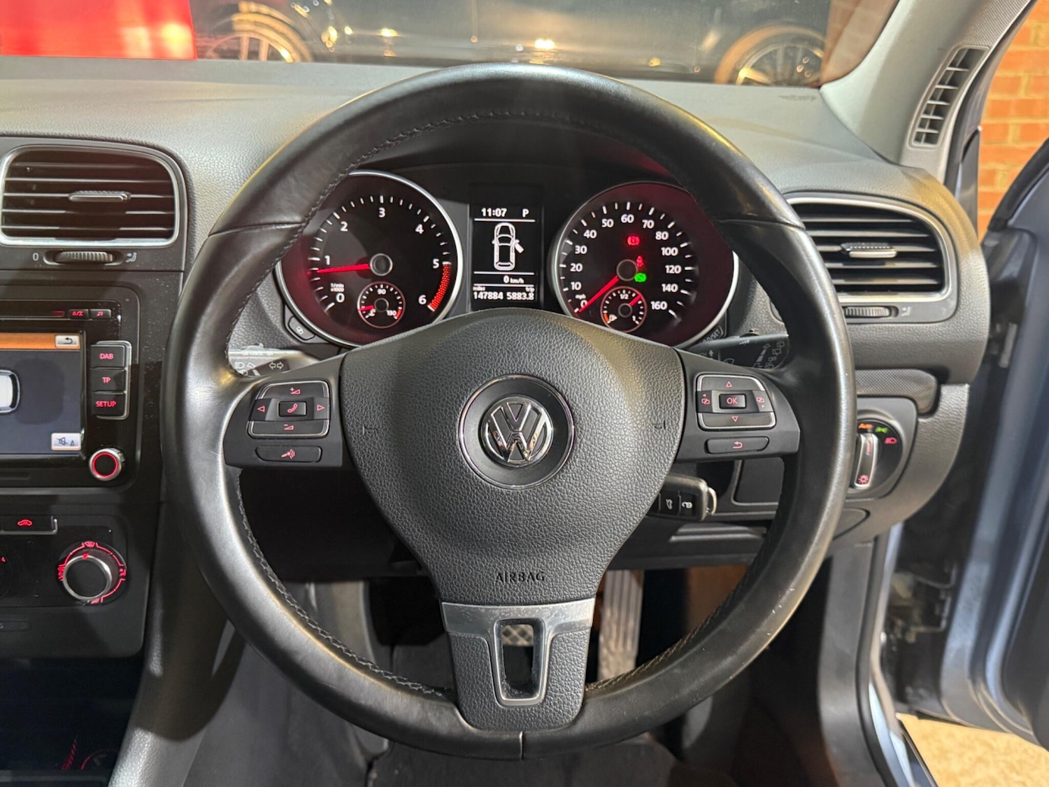 Used Volkswagen Golf 2011 for sale - 76935984: Photo 32