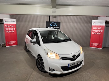 Used Toyota Yaris 2014 for sale - 76422734: Photo