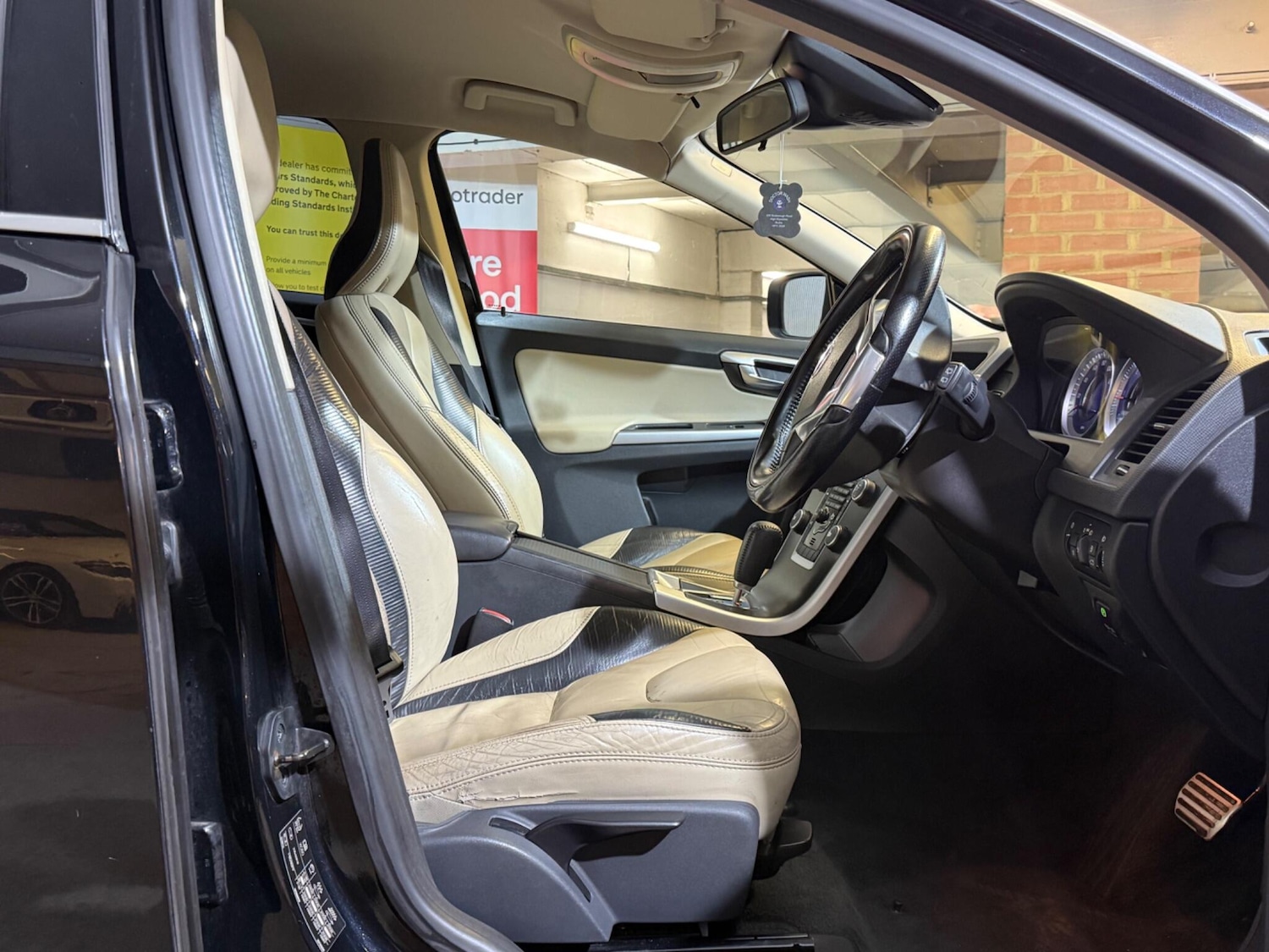 Used Volvo XC60 for sale - 77242822: Photo 23