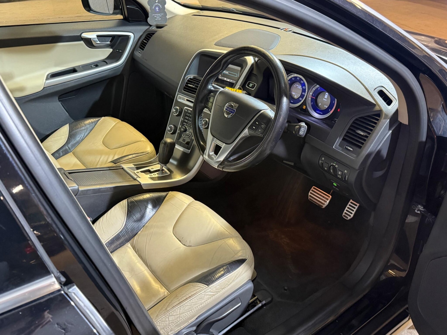 Used Volvo XC60 for sale - 77242822: Photo 25