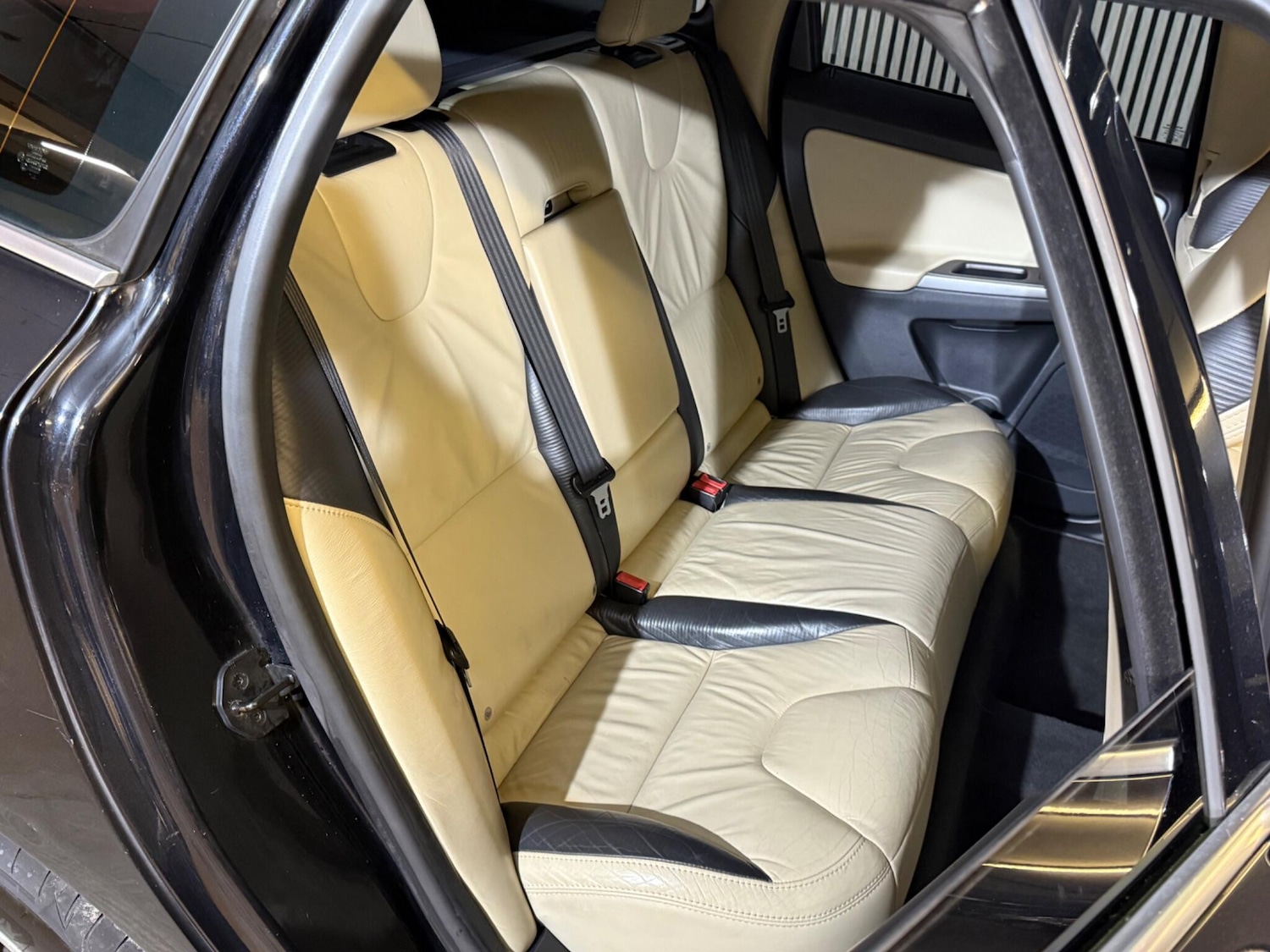 Used Volvo XC60 for sale - 77242822: Photo 31