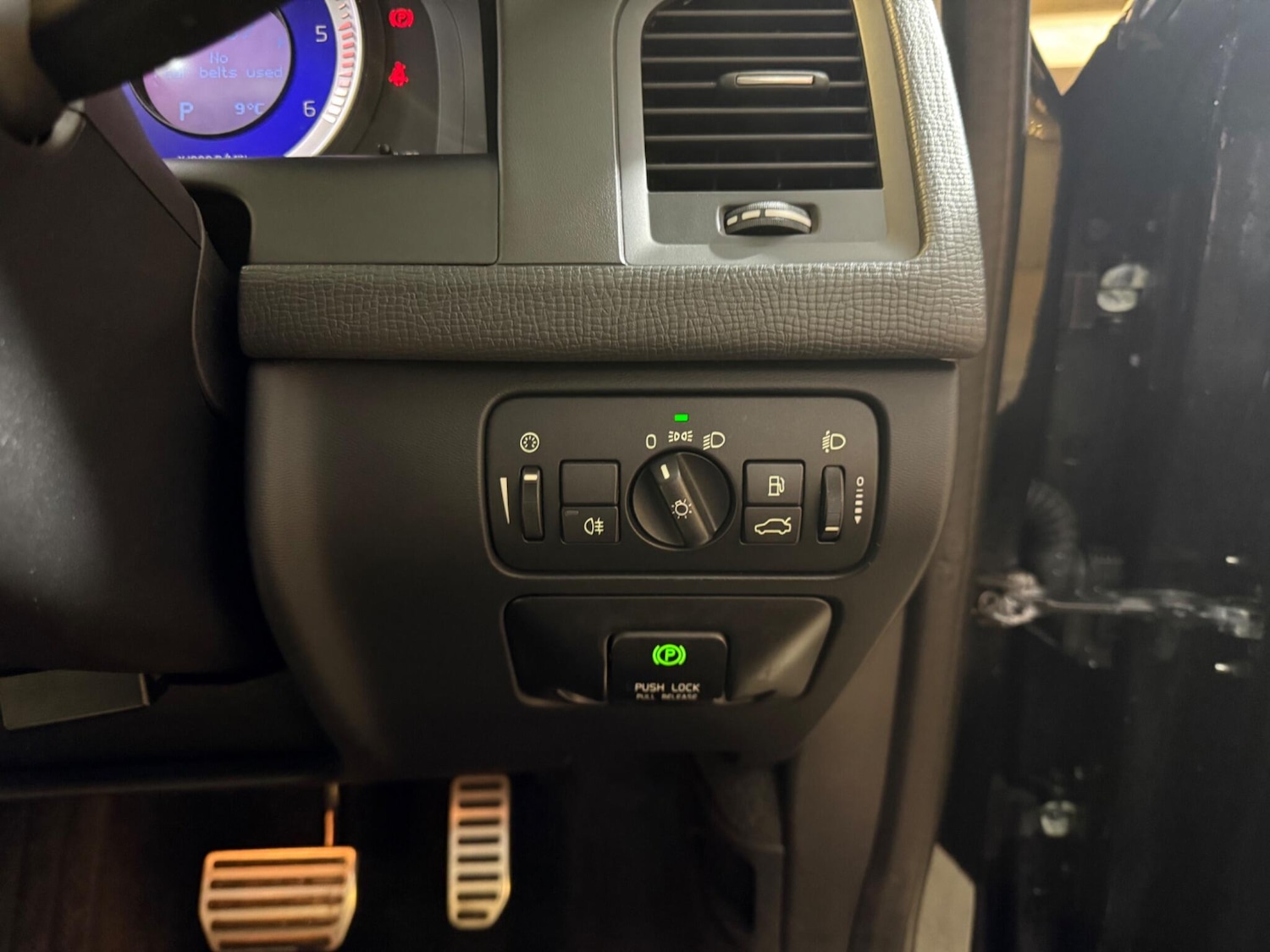 Used Volvo XC60 for sale - 77242822: Photo 35