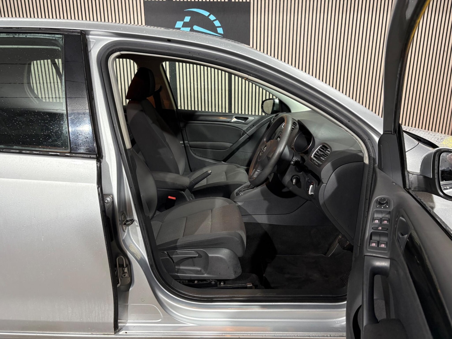 Used Volkswagen Golf 2009 for sale - 76839500: Photo 20