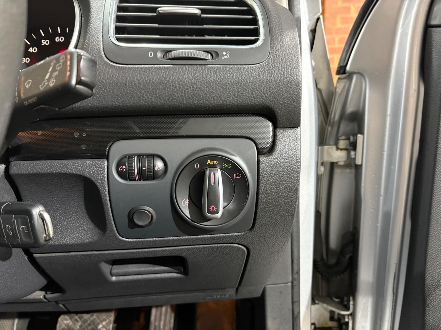 Used Volkswagen Golf 2009 for sale - 76839500: Photo 23