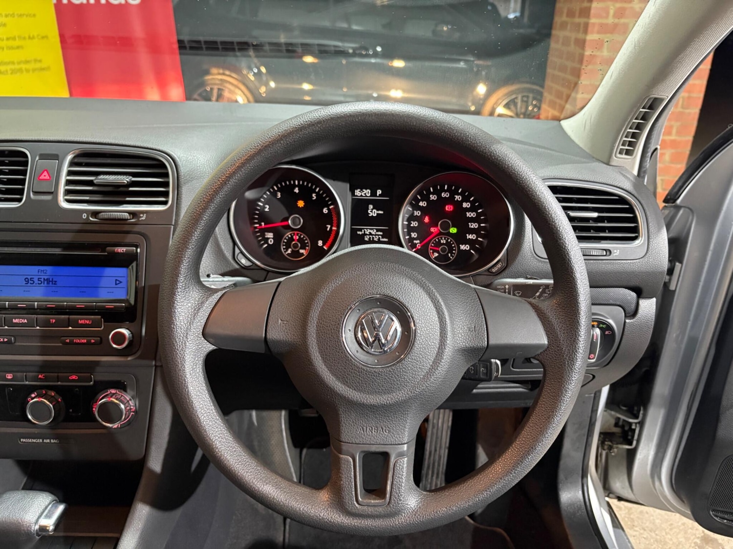 Used Volkswagen Golf 2009 for sale - 76839500: Photo 26