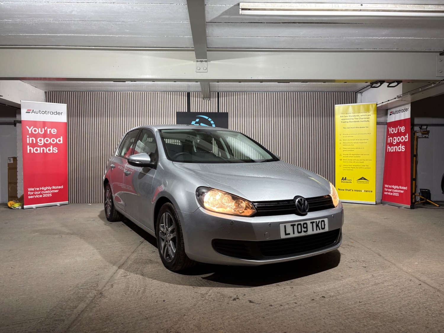 Used Volkswagen Golf 2009 for sale - 76839500: Photo 6