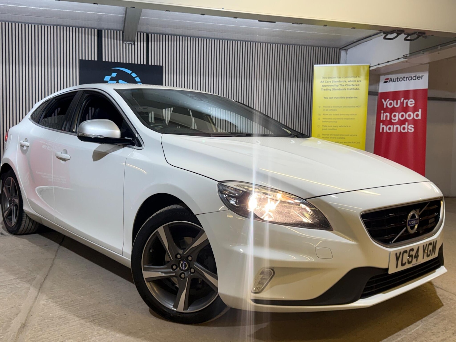 Used Volvo V40 2015 for sale - 77670314: Photo 10