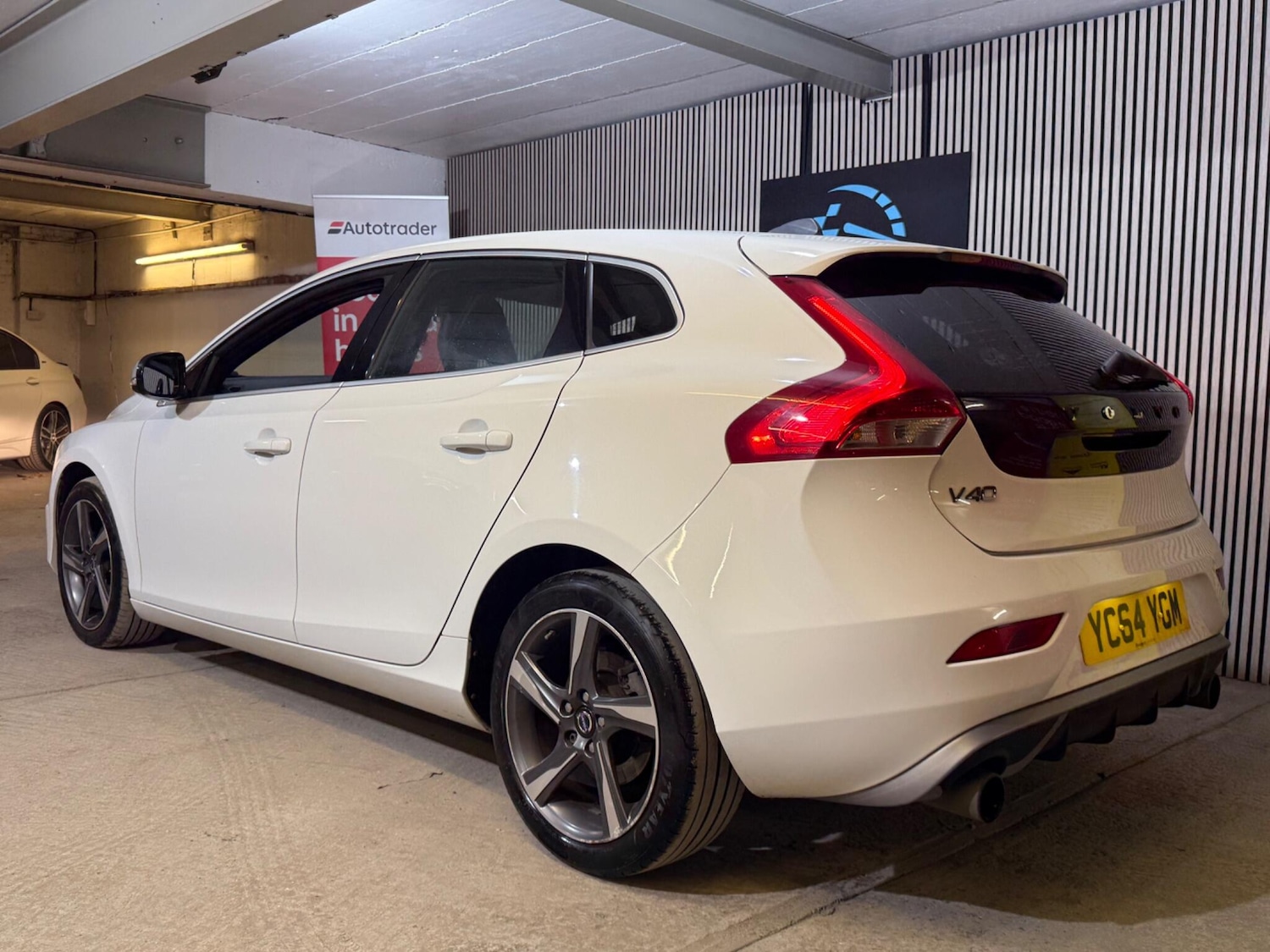 Used Volvo V40 2015 for sale - 77670314: Photo 14