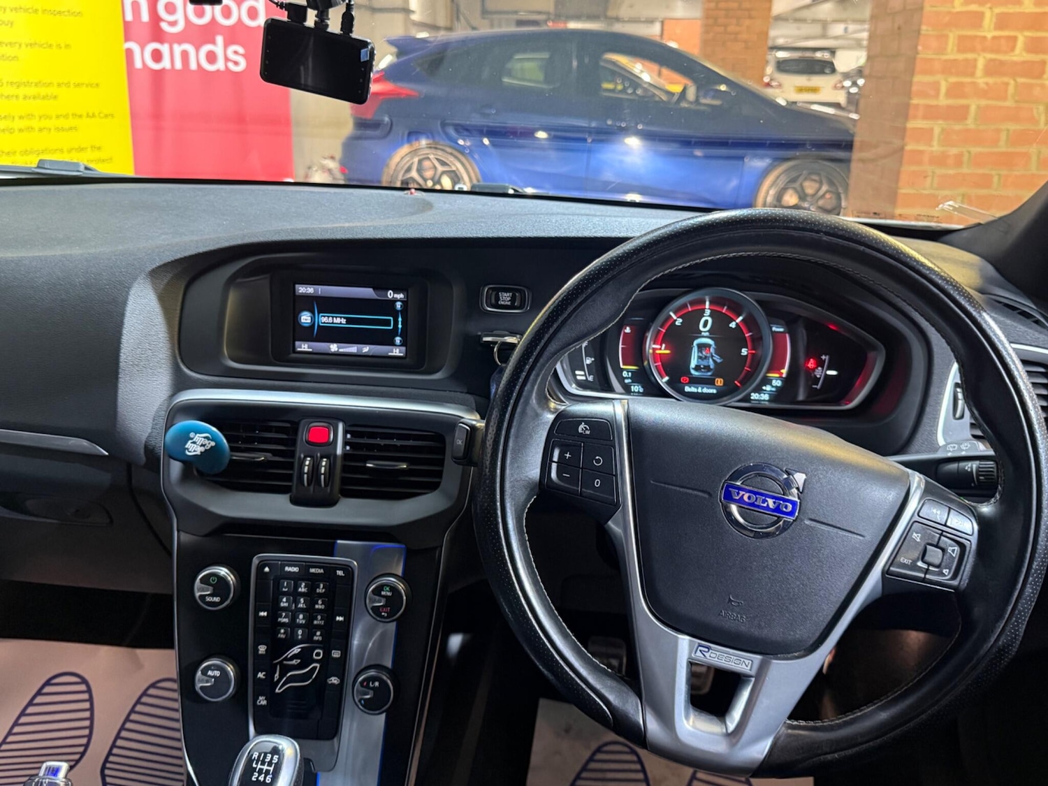 Used Volvo V40 2015 for sale - 77670314: Photo 22