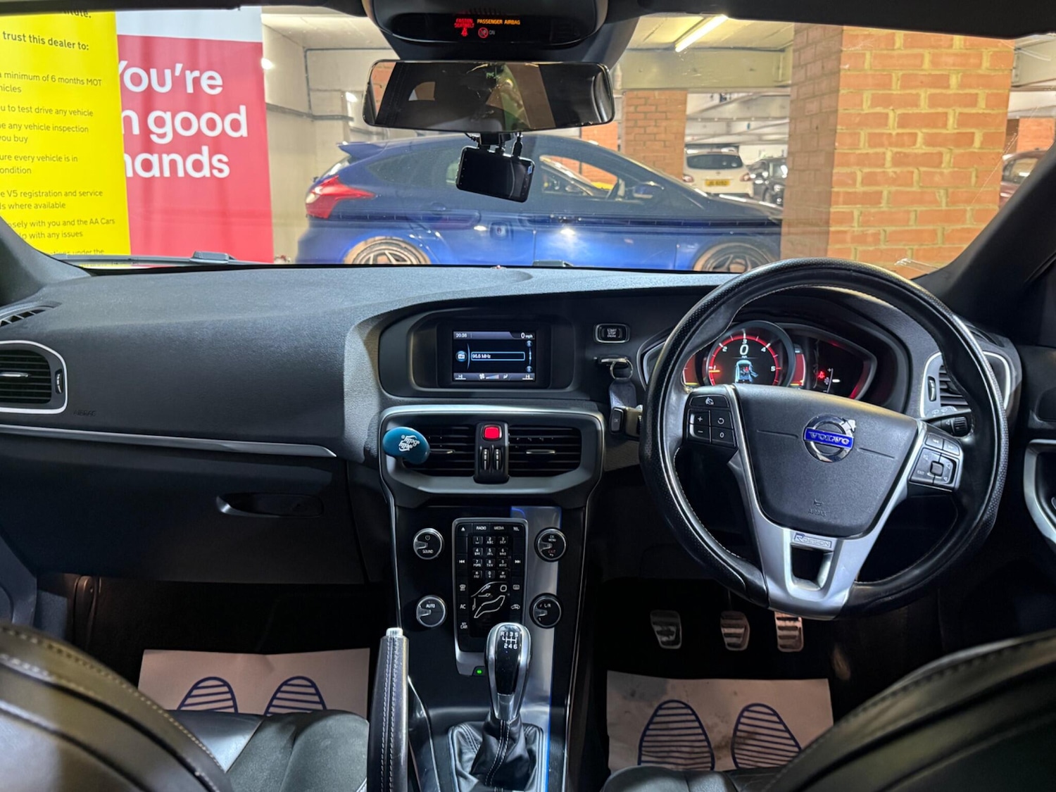 Used Volvo V40 2015 for sale - 77670314: Photo 23