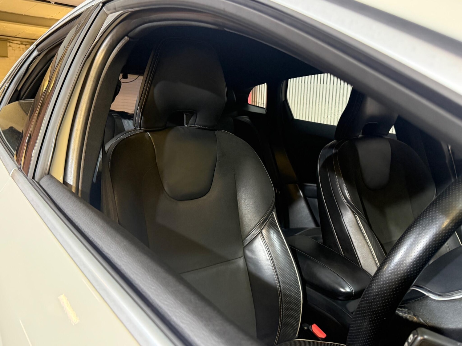 Used Volvo V40 2015 for sale - 77670314: Photo 26