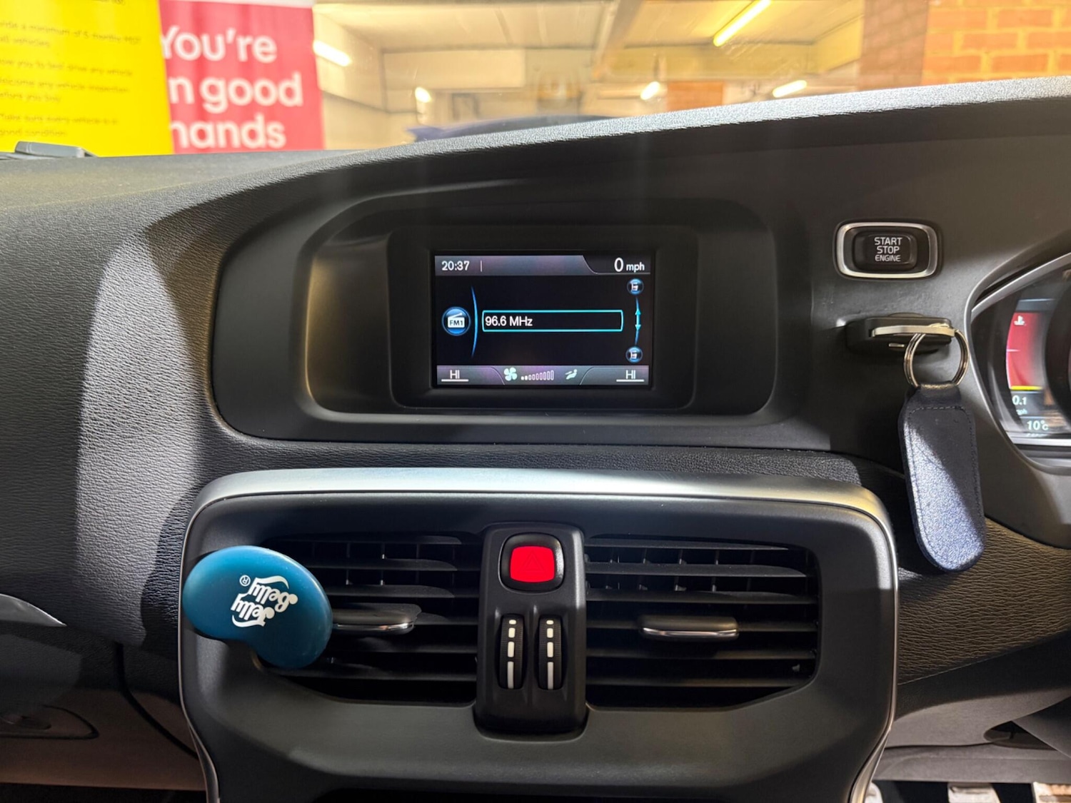 Used Volvo V40 2015 for sale - 77670314: Photo 33