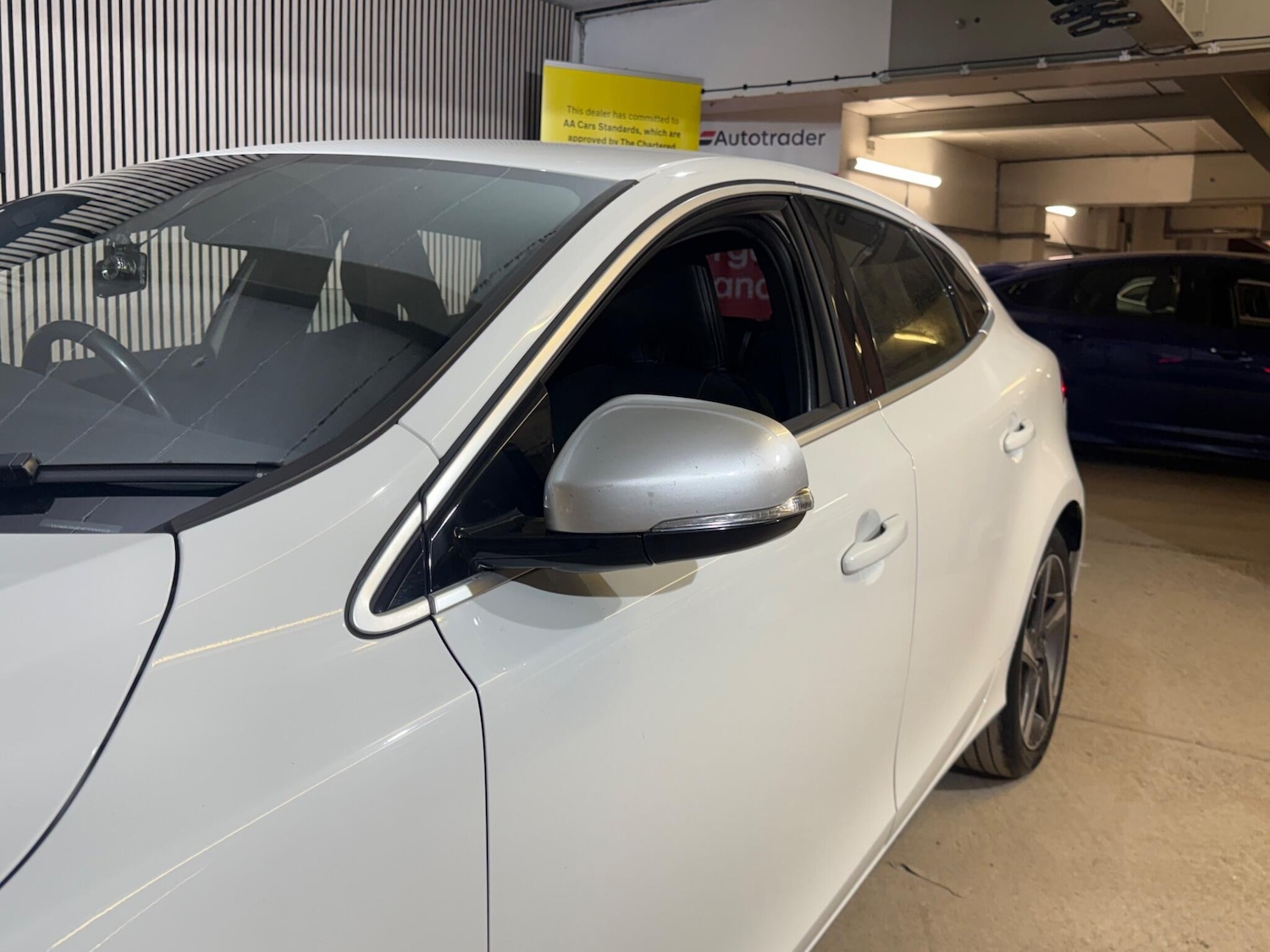 Used Volvo V40 2015 for sale - 77670314: Photo 35