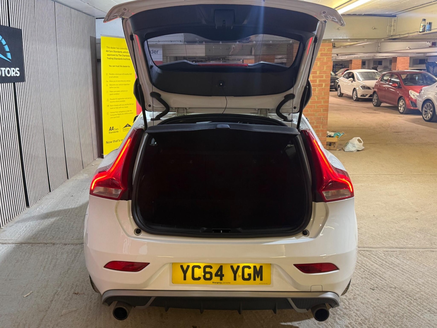 Used Volvo V40 2015 for sale - 77670314: Photo 36