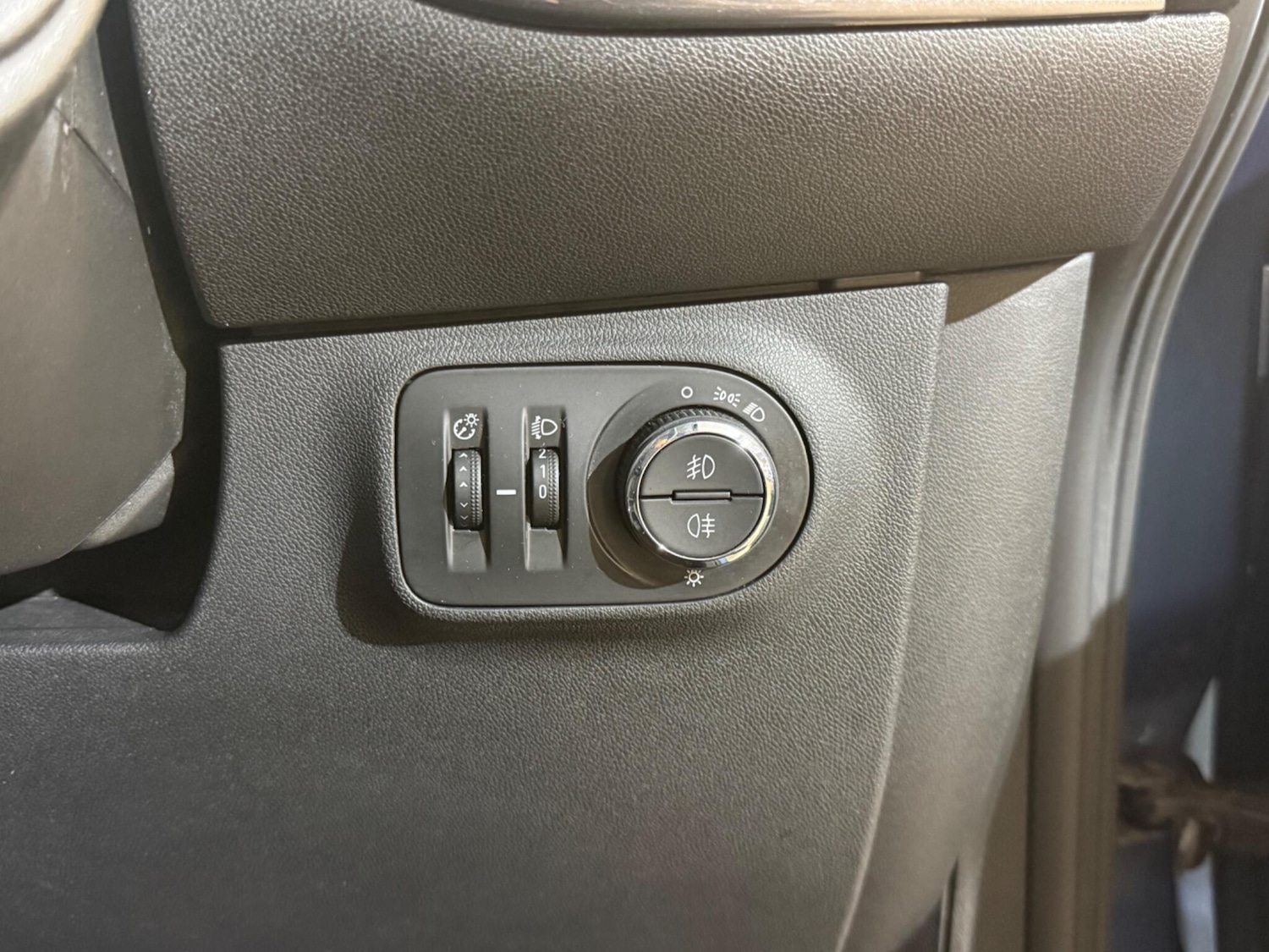 Used Vauxhall Corsa 2016 for sale - 78062675: Photo 25