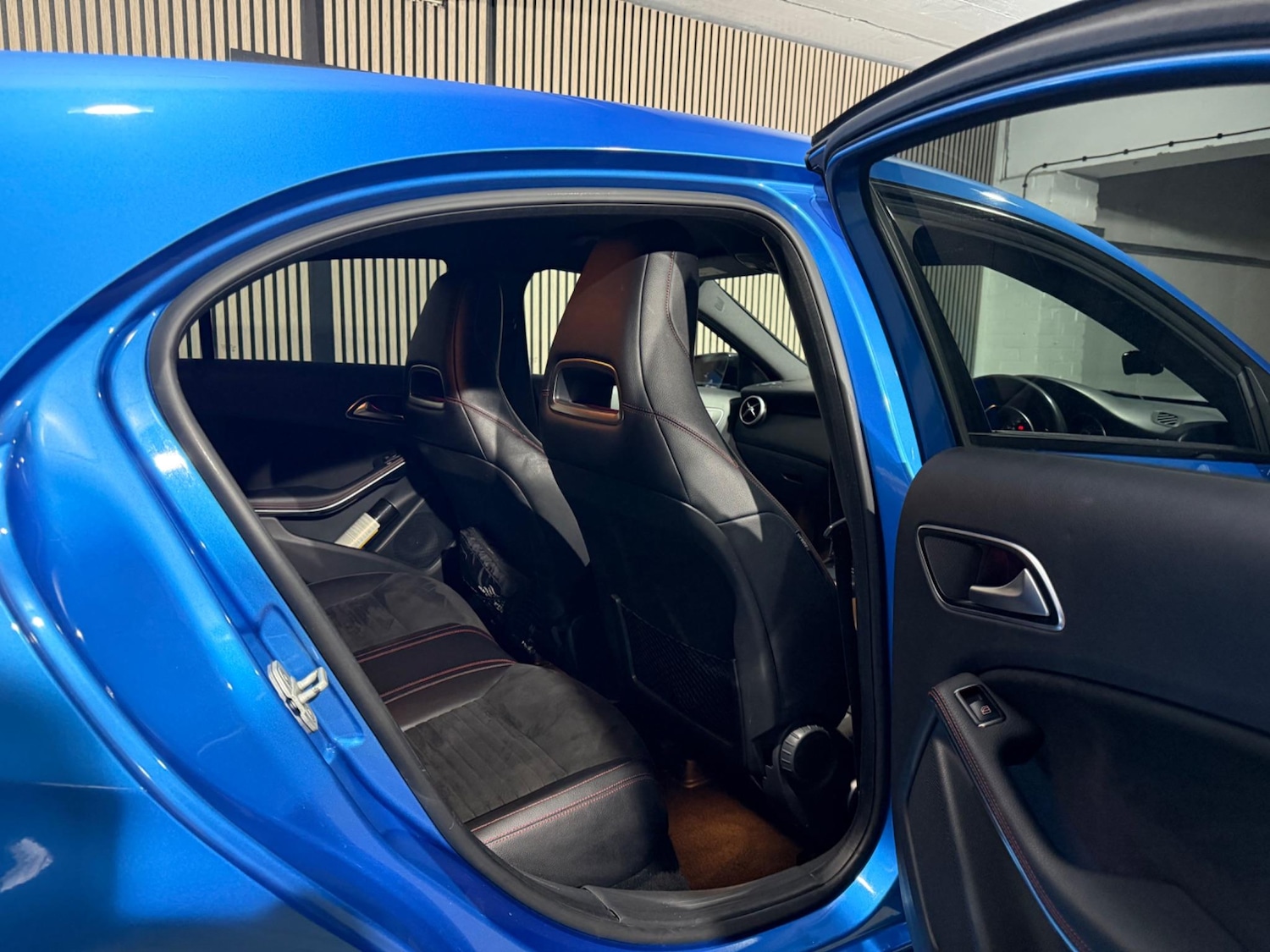 Used Mercedes-Benz A-Class 2015 for sale - 76425637: Photo 27