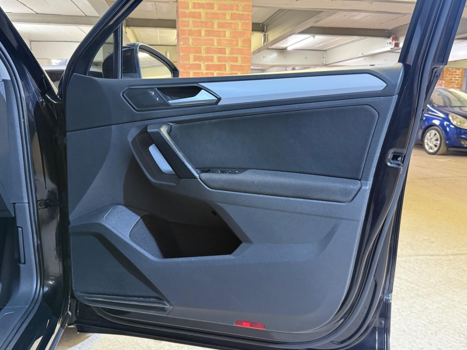 Used Volkswagen Tiguan 2018 for sale - 78058805: Photo 30