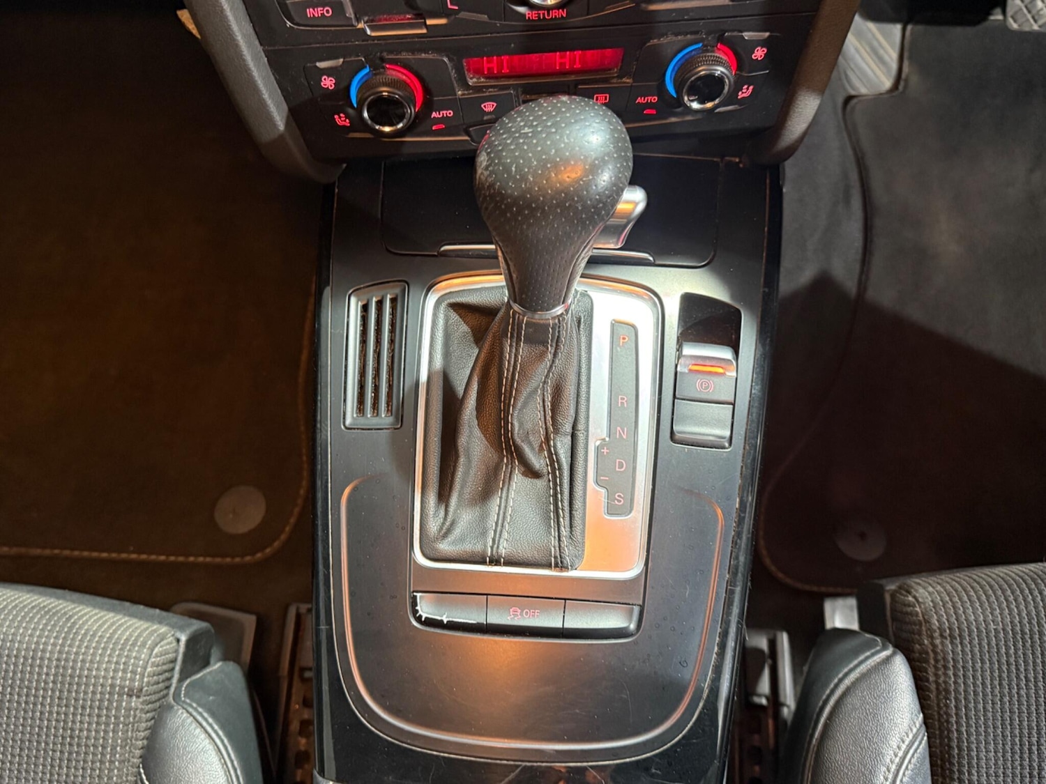 Used Audi A4 2011 for sale - 77484325: Photo 19