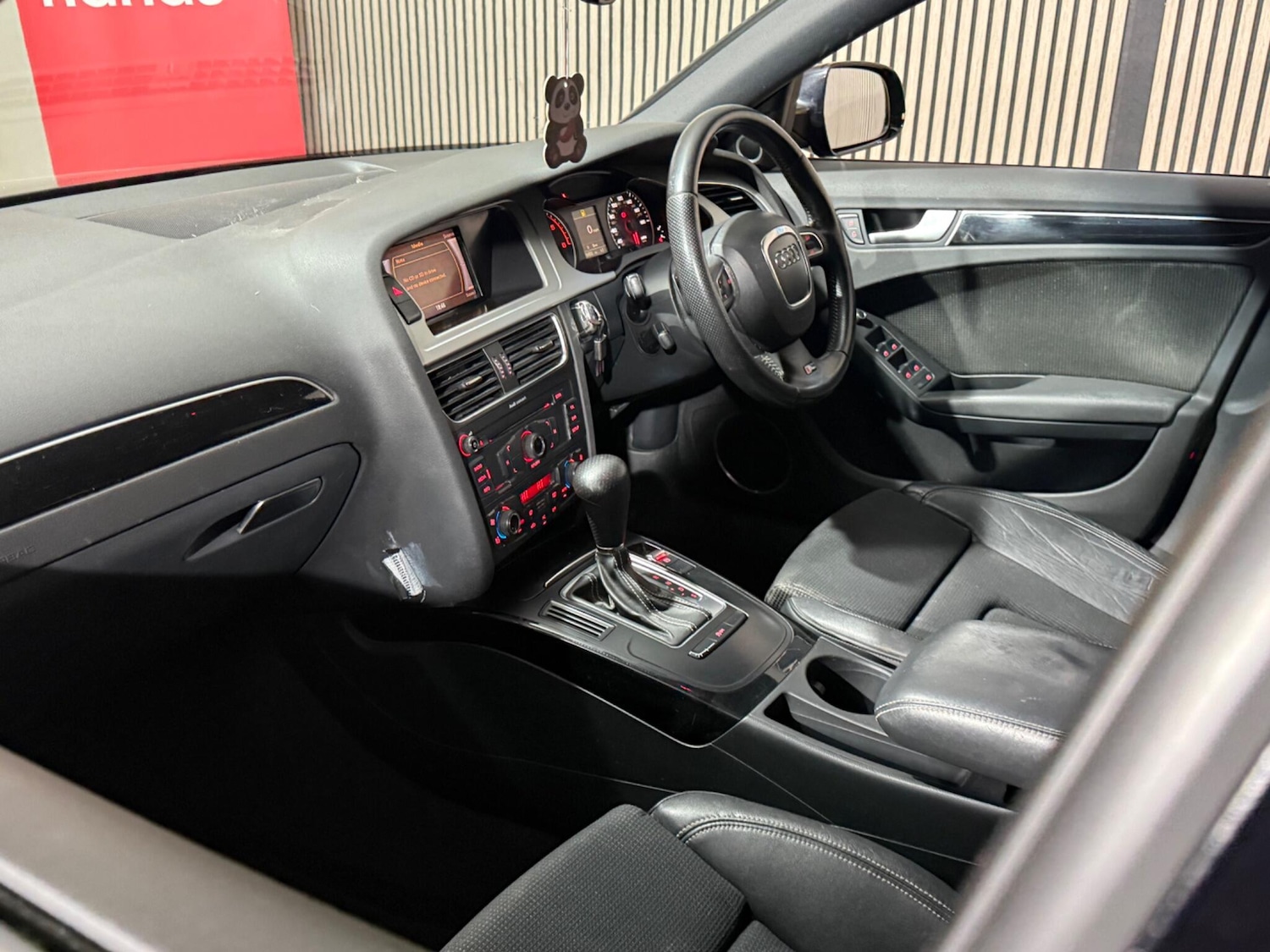 Used Audi A4 2011 for sale - 77484325: Photo 21