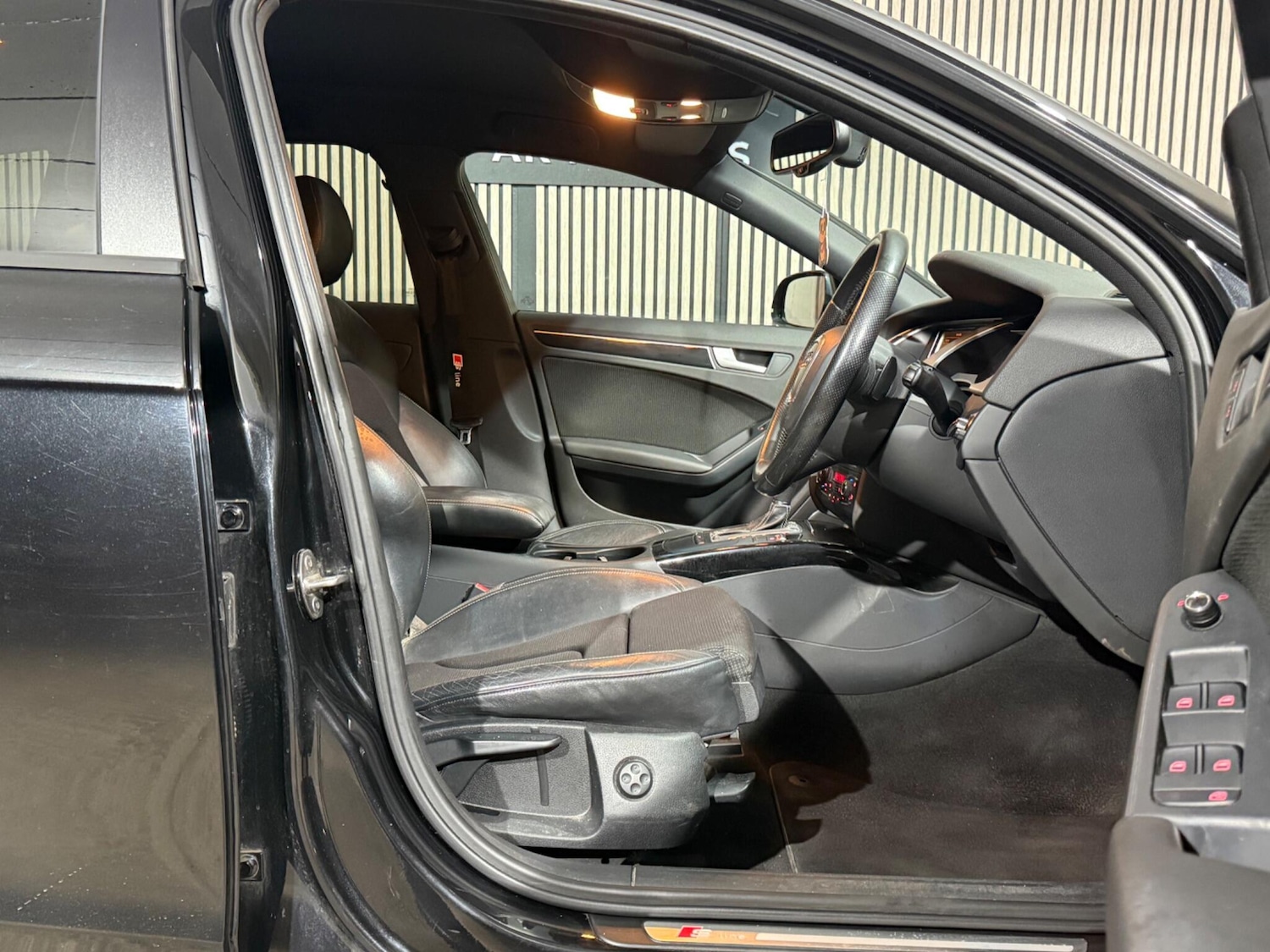 Used Audi A4 2011 for sale - 77484325: Photo 25