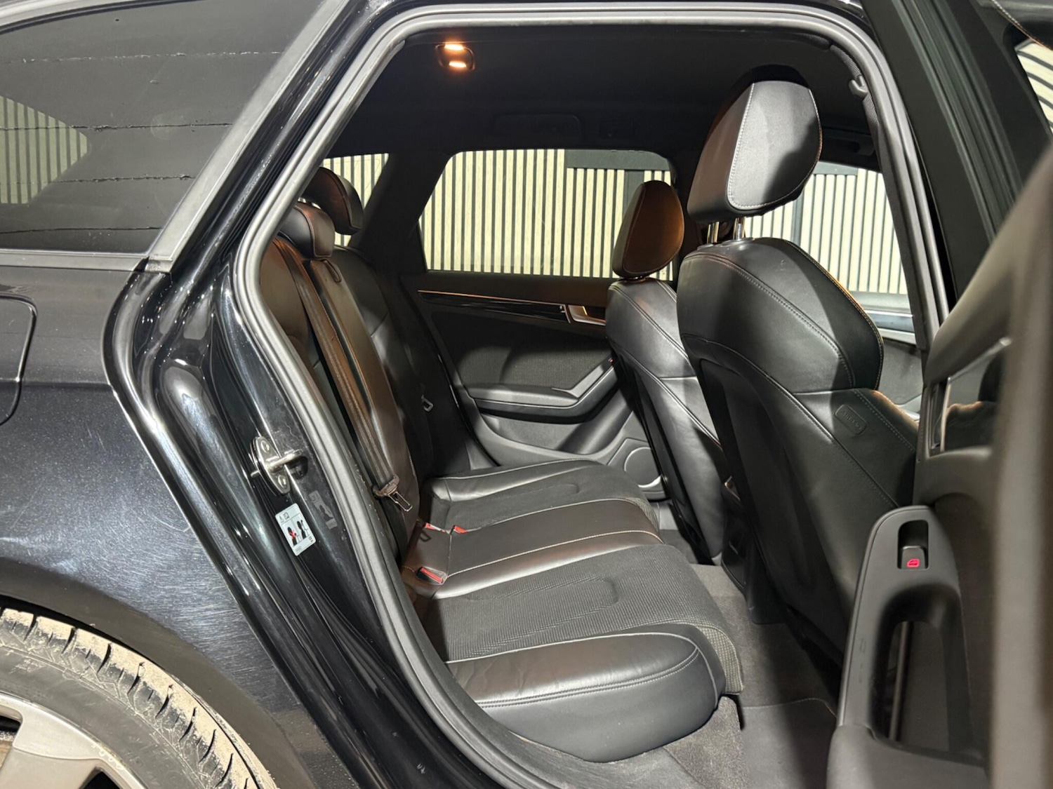 Used Audi A4 2011 for sale - 77484325: Photo 27