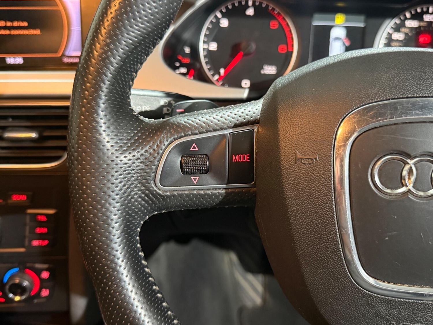 Used Audi A4 2011 for sale - 77484325: Photo 31