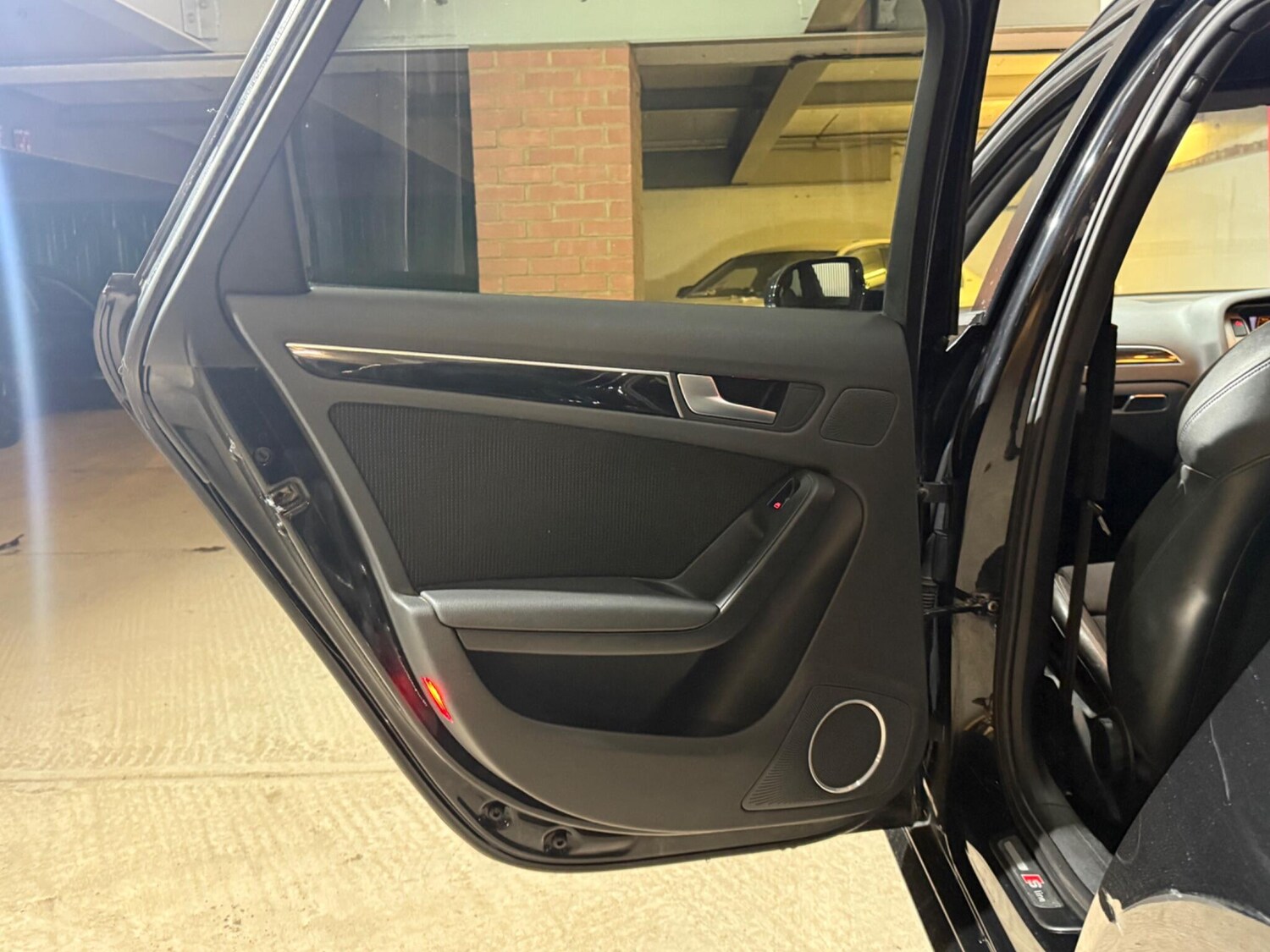 Used Audi A4 2011 for sale - 77484325: Photo 33