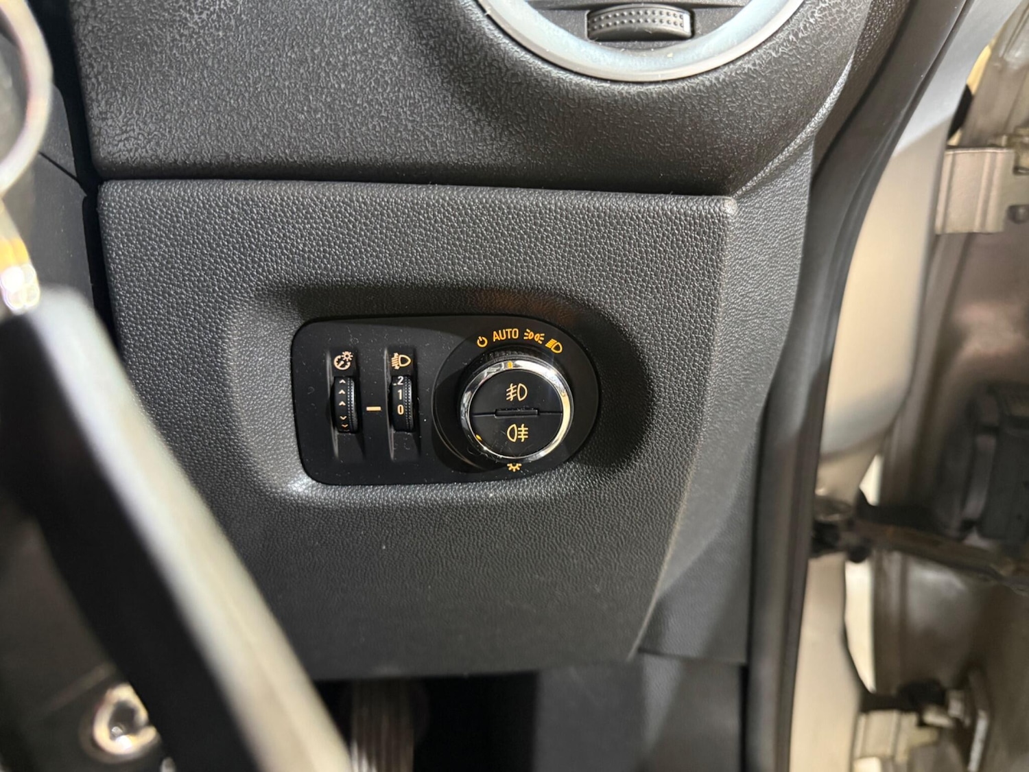 Used Vauxhall Corsa 2013 for sale - 77550167: Photo 31