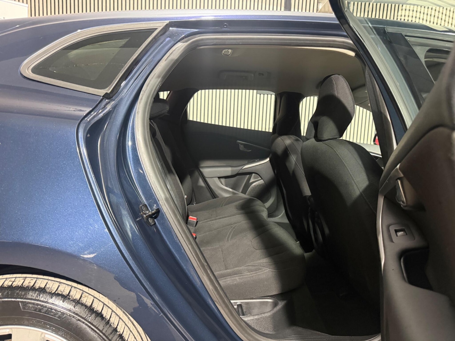 Used Volvo V40 2013 for sale - 77883085: Photo 26