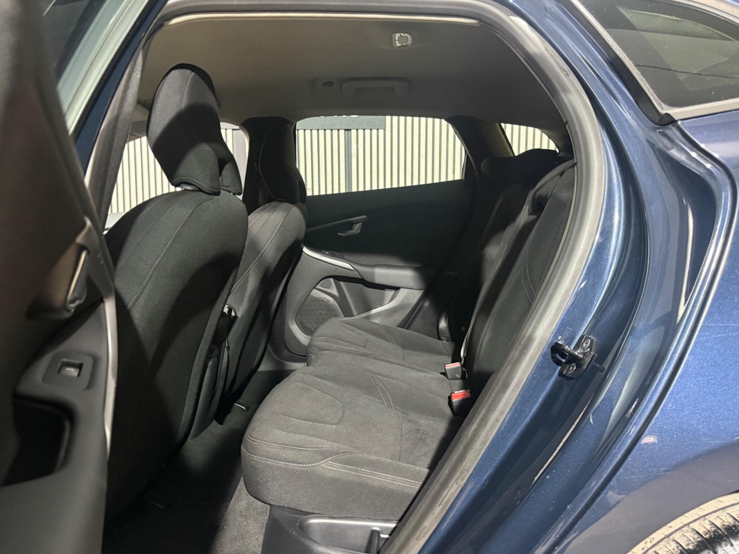 Used Volvo V40 2013 for sale - 77883085: Photo 28