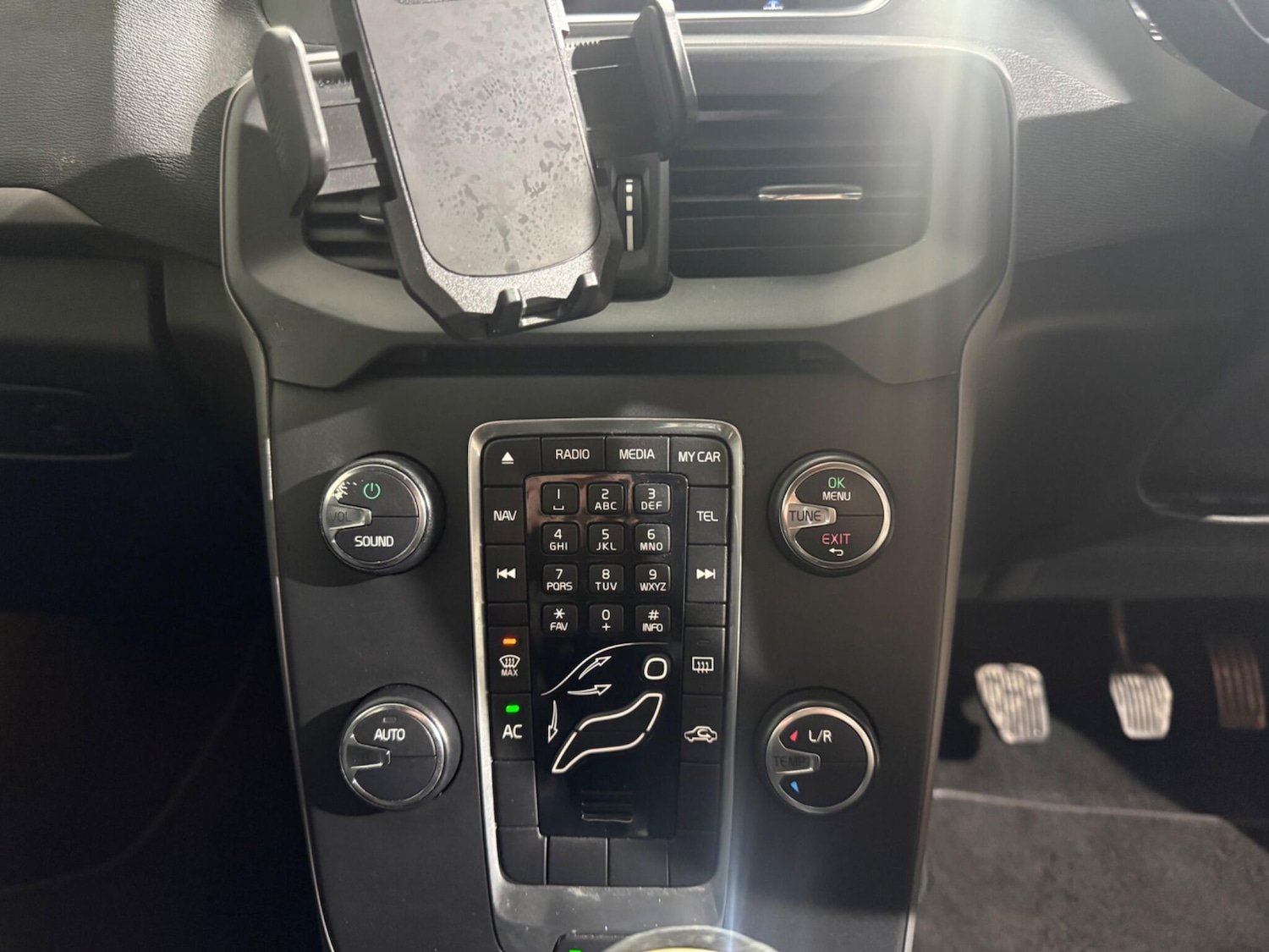 Used Volvo V40 2013 for sale - 77883085: Photo 30